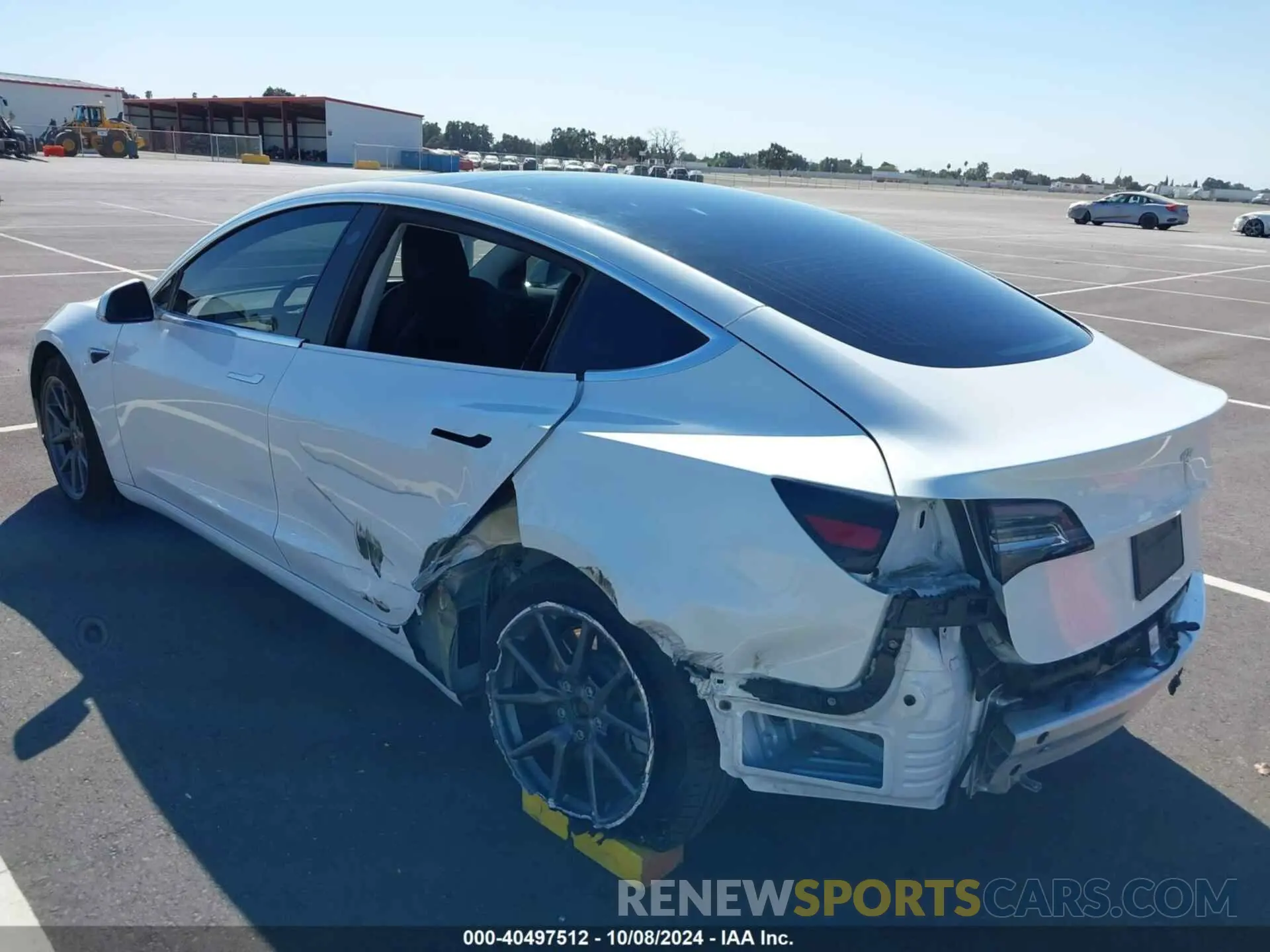 3 Photograph of a damaged car 5YJ3E1EAXLF740070 TESLA MODEL 3 2020