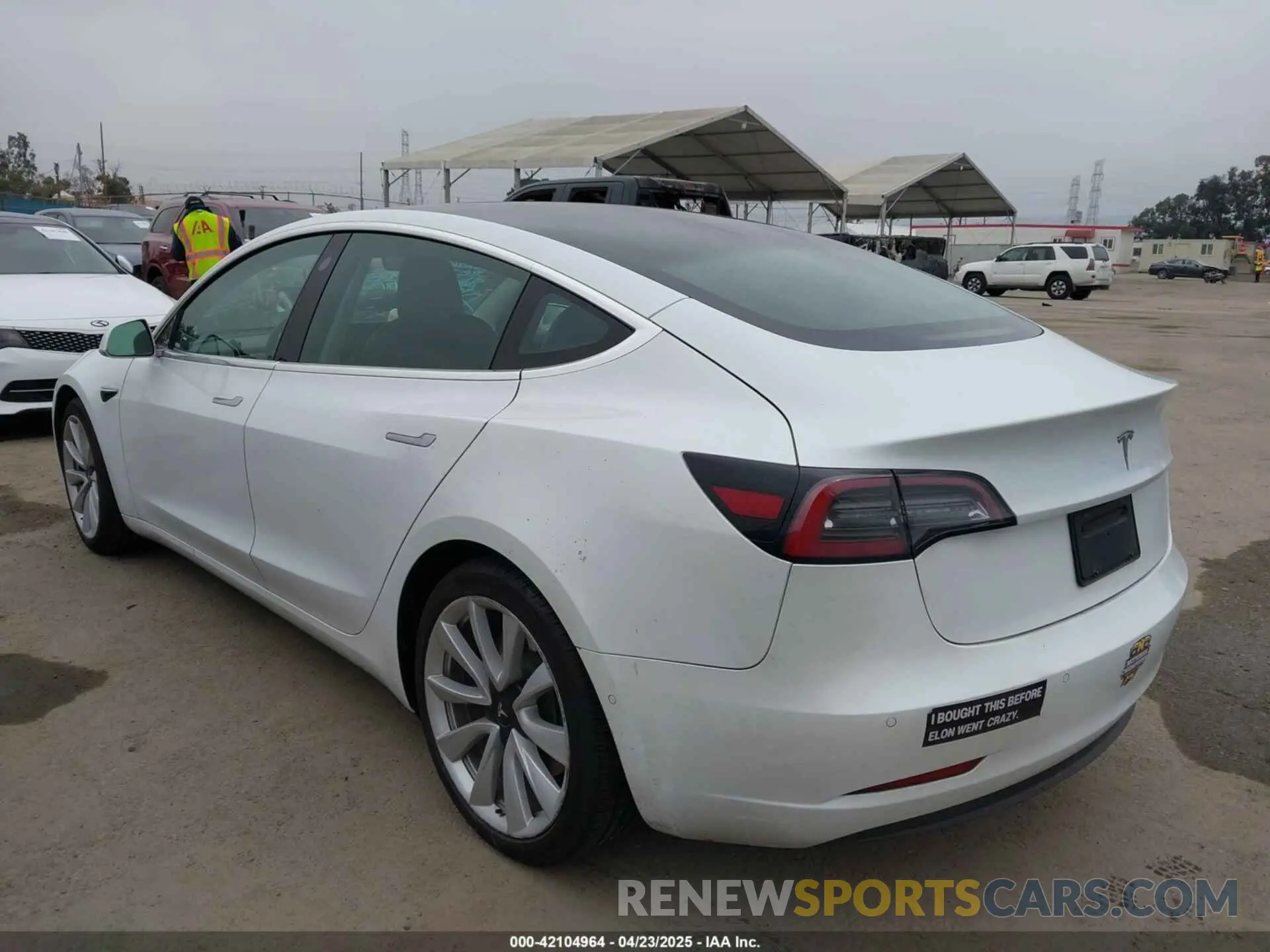 3 Фотография поврежденного автомобиля 5YJ3E1EAXLF806438 TESLA MODEL 3 2020