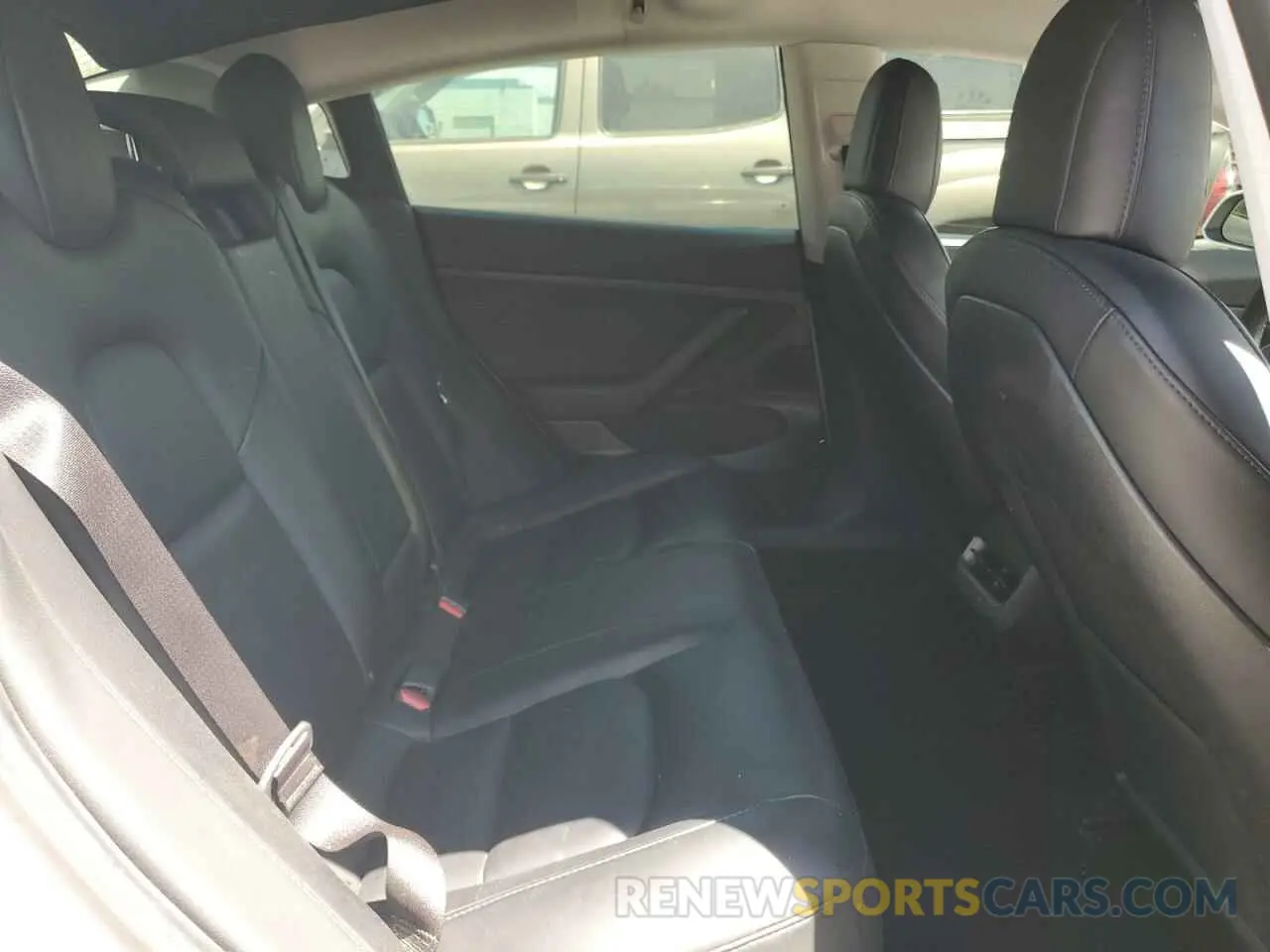 10 Фотография поврежденного автомобиля 5YJ3E1EAXLF807556 TESLA MODEL 3 2020