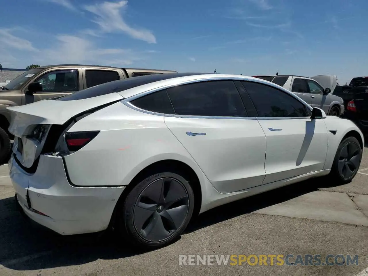 3 Фотография поврежденного автомобиля 5YJ3E1EAXLF807556 TESLA MODEL 3 2020