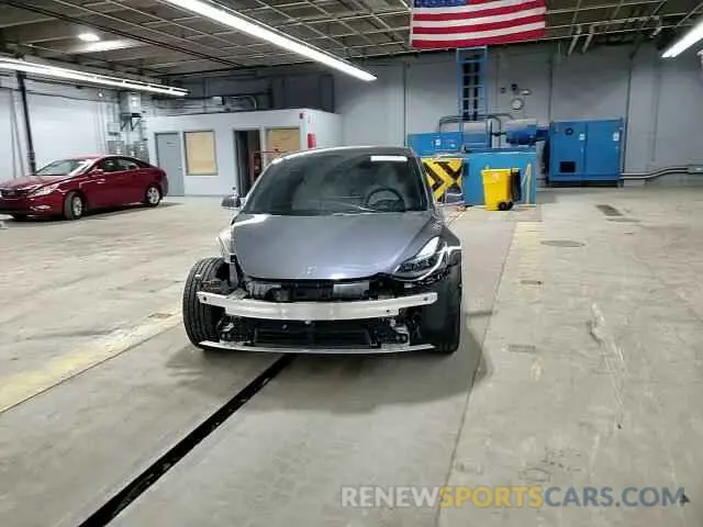 10 Photograph of a damaged car 5YJ3E1EB0LF640052 TESLA MODEL 3 2020