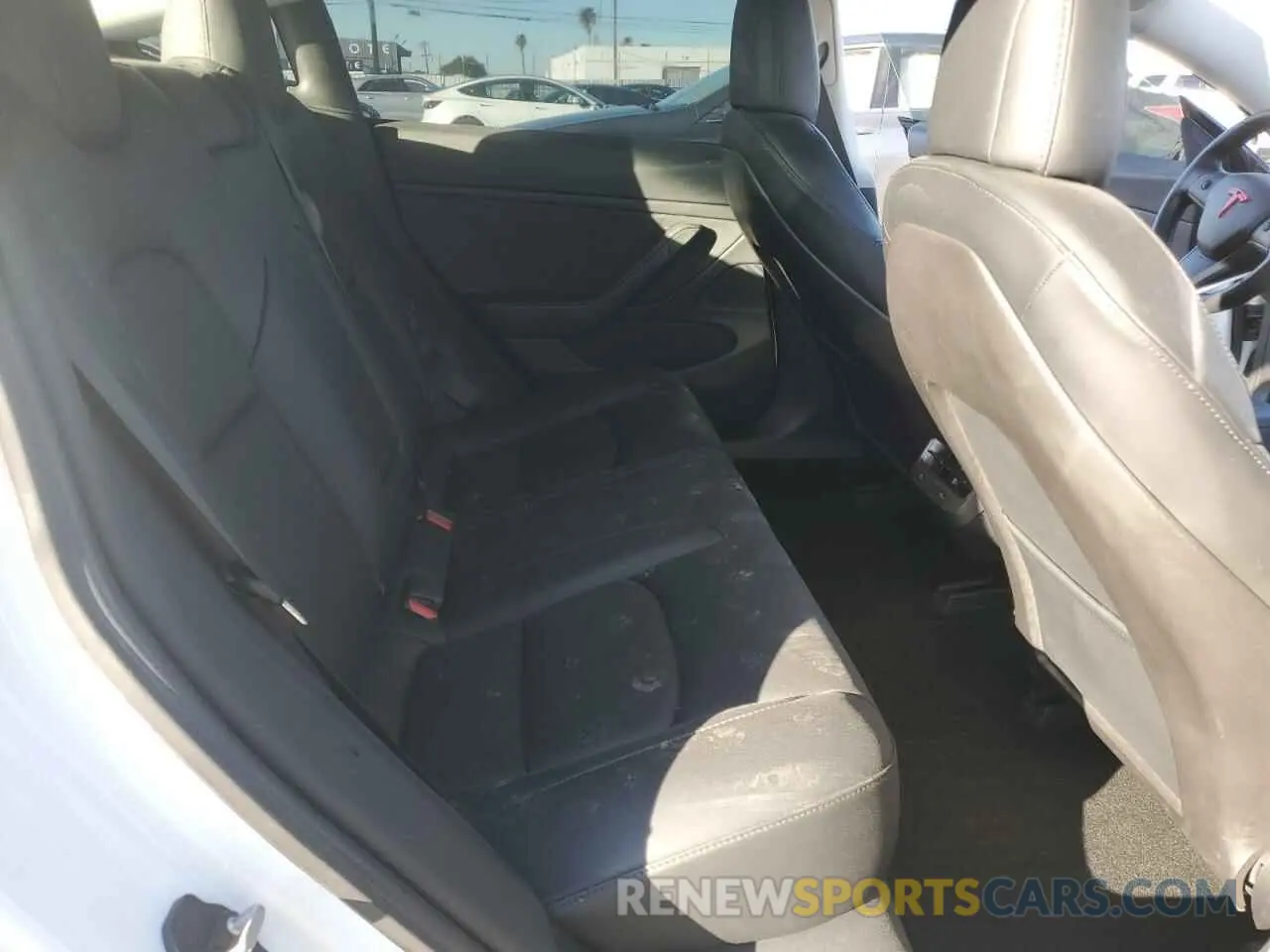 10 Photograph of a damaged car 5YJ3E1EB0LF665887 TESLA MODEL 3 2020