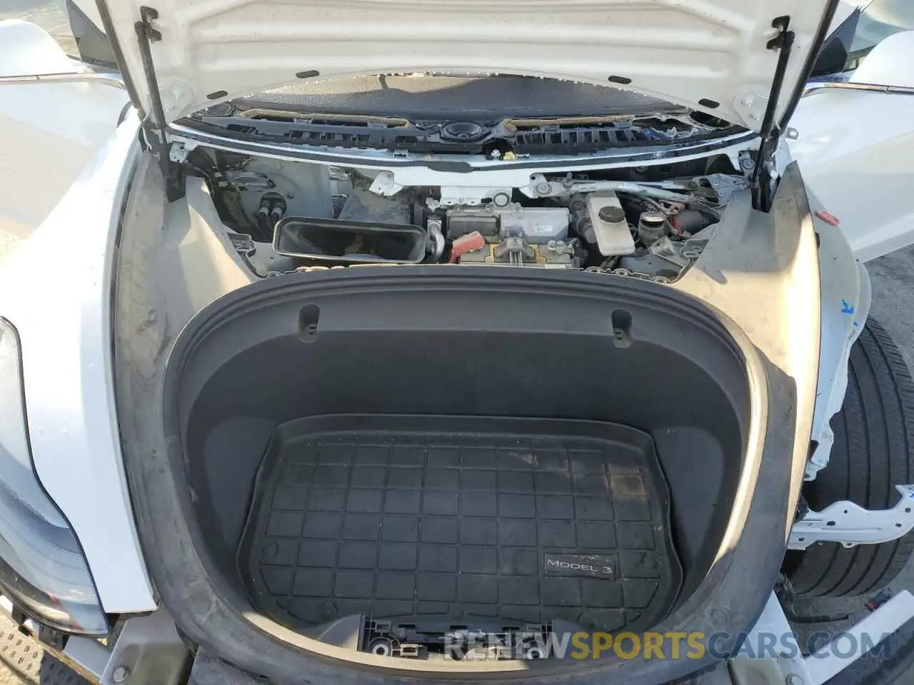 11 Photograph of a damaged car 5YJ3E1EB0LF665887 TESLA MODEL 3 2020