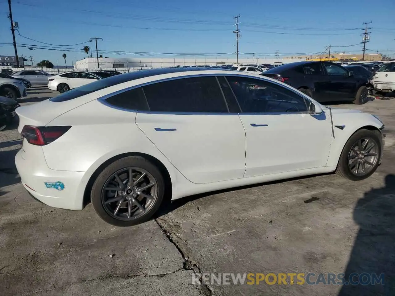 3 Photograph of a damaged car 5YJ3E1EB0LF665887 TESLA MODEL 3 2020