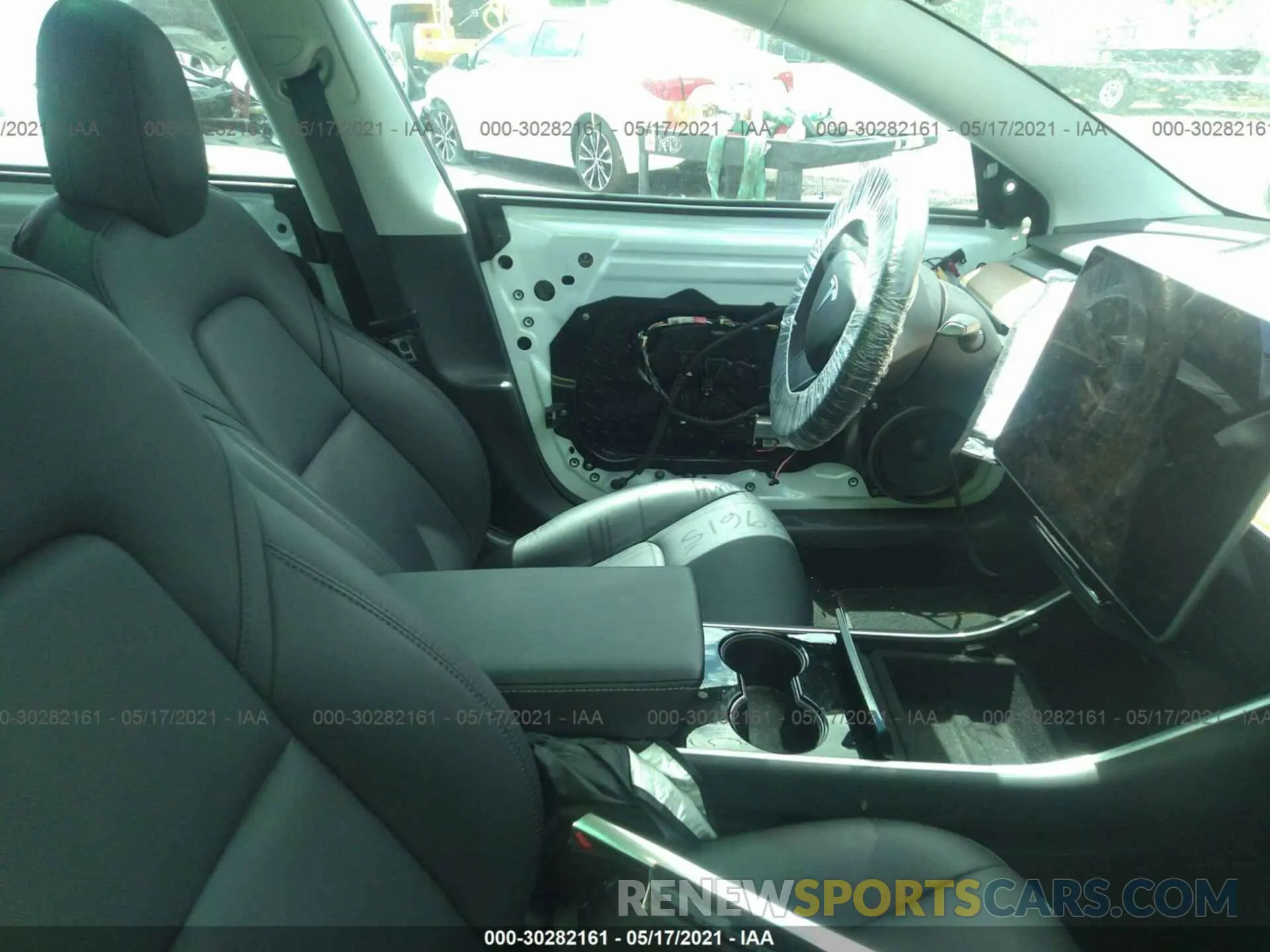 5 Photograph of a damaged car 5YJ3E1EB0LF711458 TESLA MODEL 3 2020