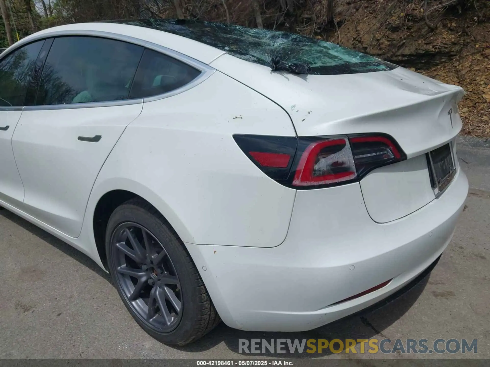 11 Фотография поврежденного автомобиля 5YJ3E1EB0LF712545 TESLA MODEL 3 2020