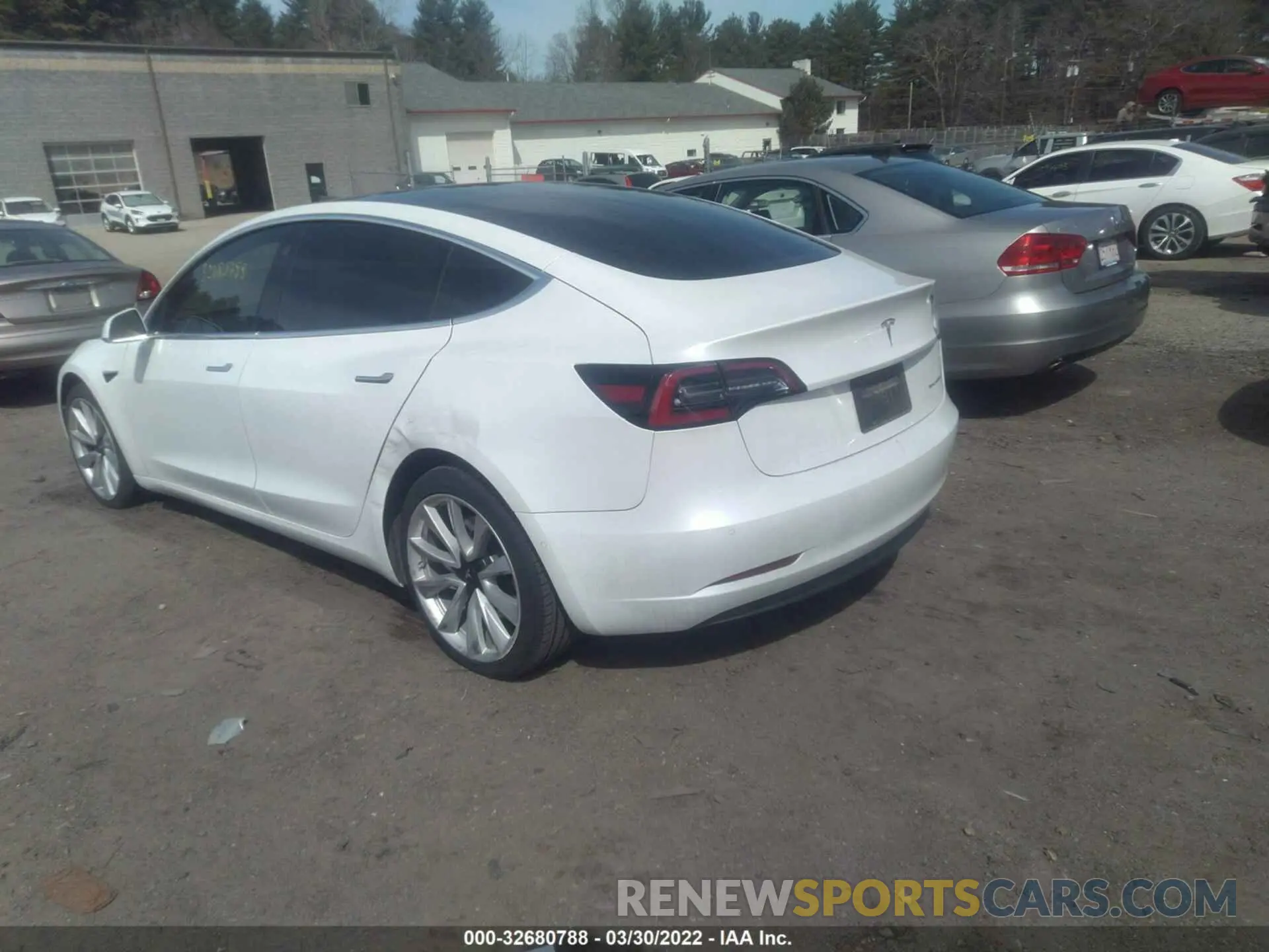 3 Photograph of a damaged car 5YJ3E1EB0LF712934 TESLA MODEL 3 2020