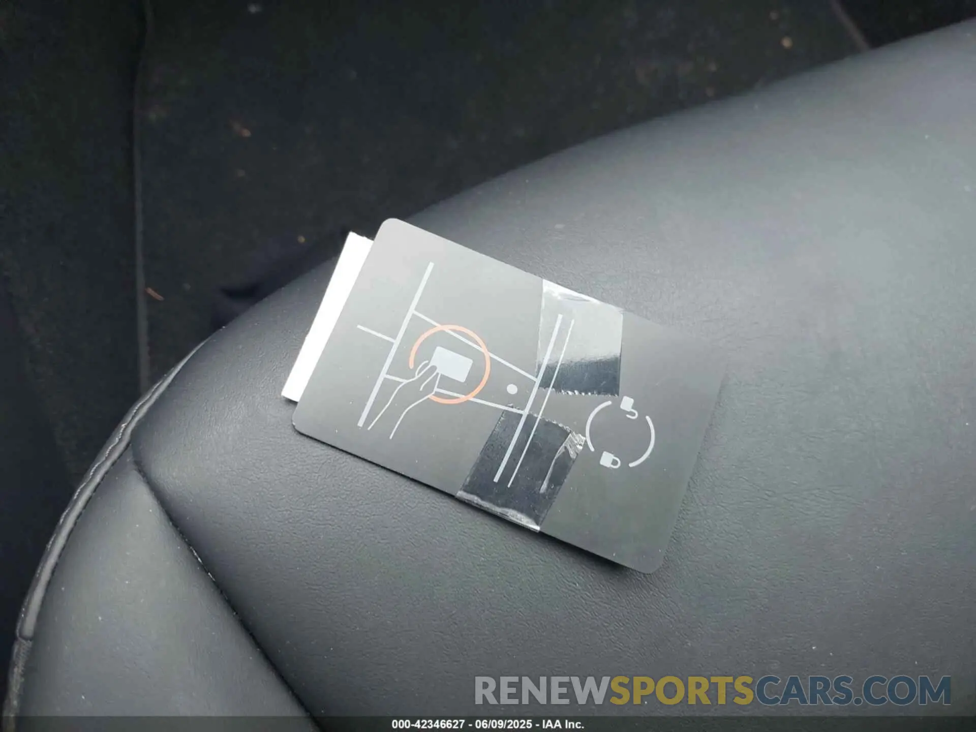 11 Photograph of a damaged car 5YJ3E1EB0LF795524 TESLA MODEL 3 2020