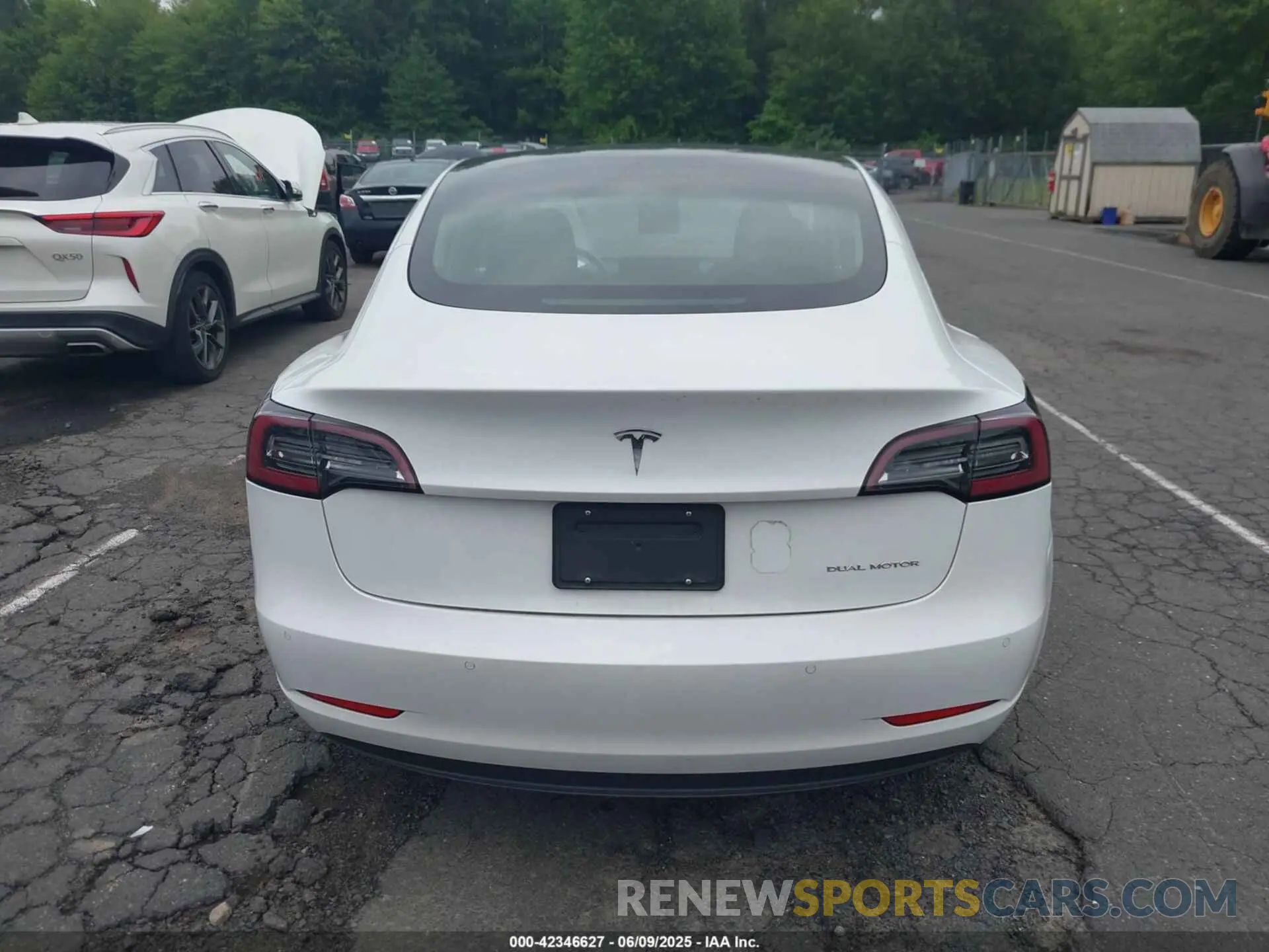 16 Photograph of a damaged car 5YJ3E1EB0LF795524 TESLA MODEL 3 2020