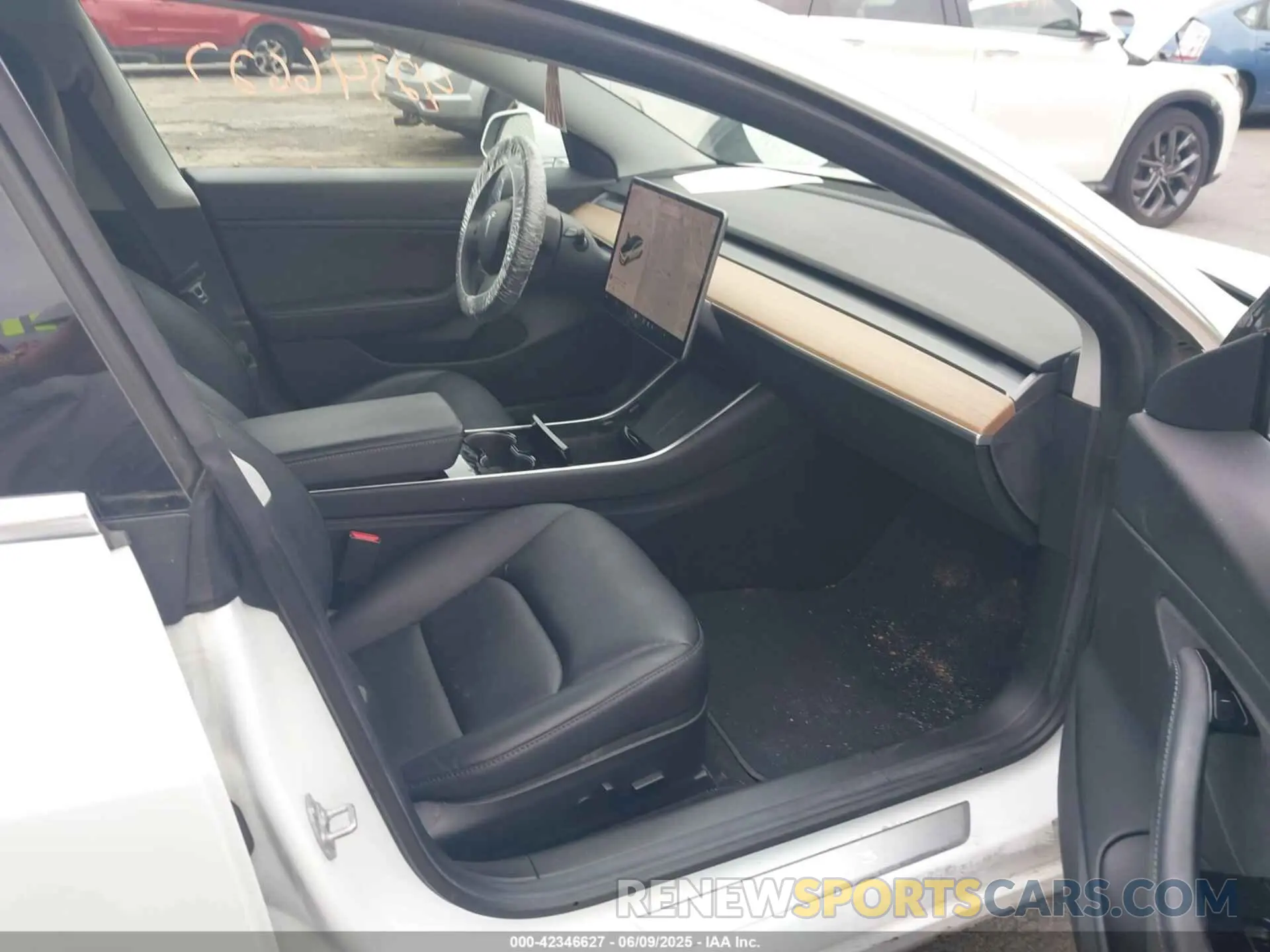 5 Photograph of a damaged car 5YJ3E1EB0LF795524 TESLA MODEL 3 2020