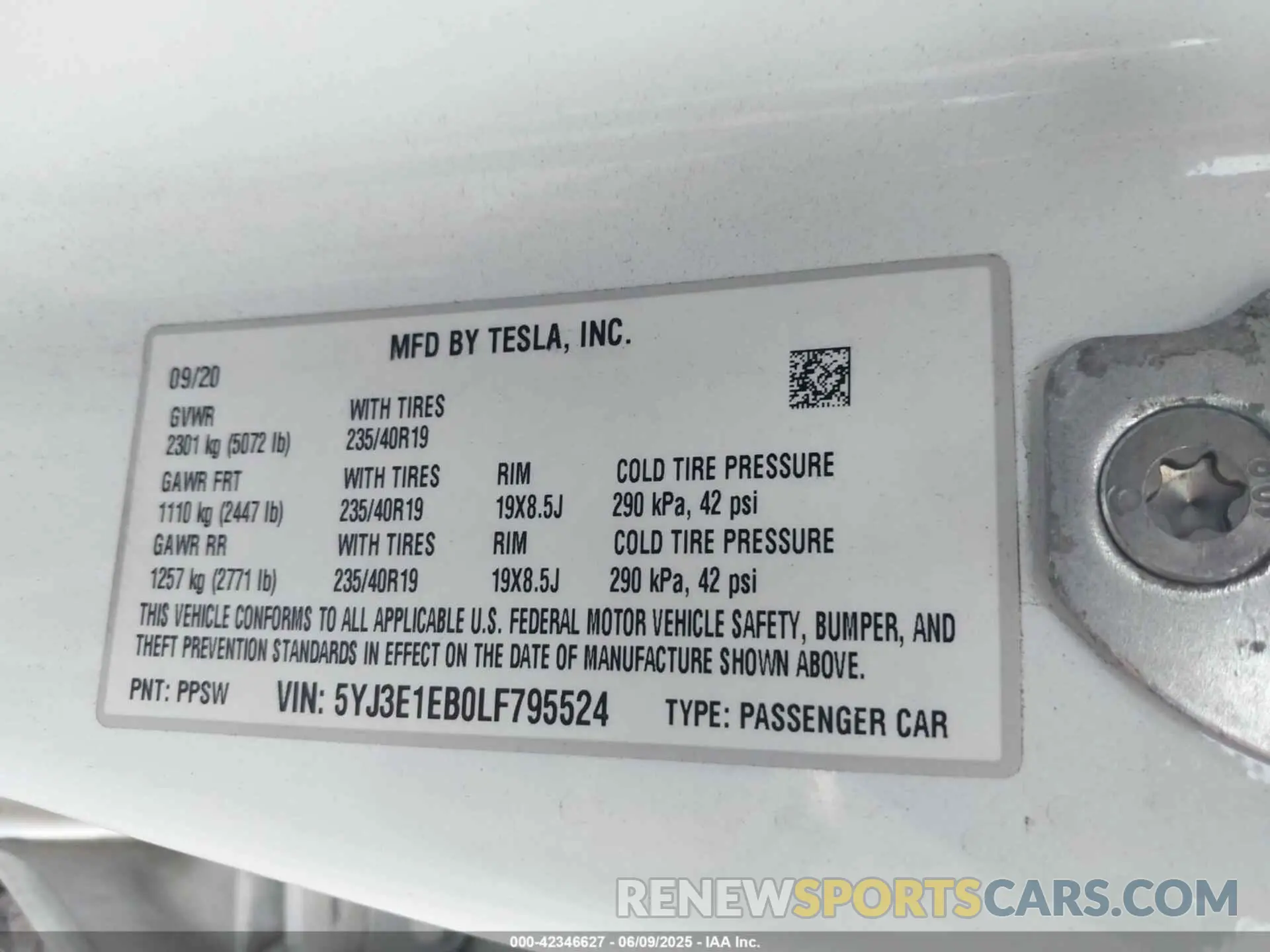 9 Photograph of a damaged car 5YJ3E1EB0LF795524 TESLA MODEL 3 2020