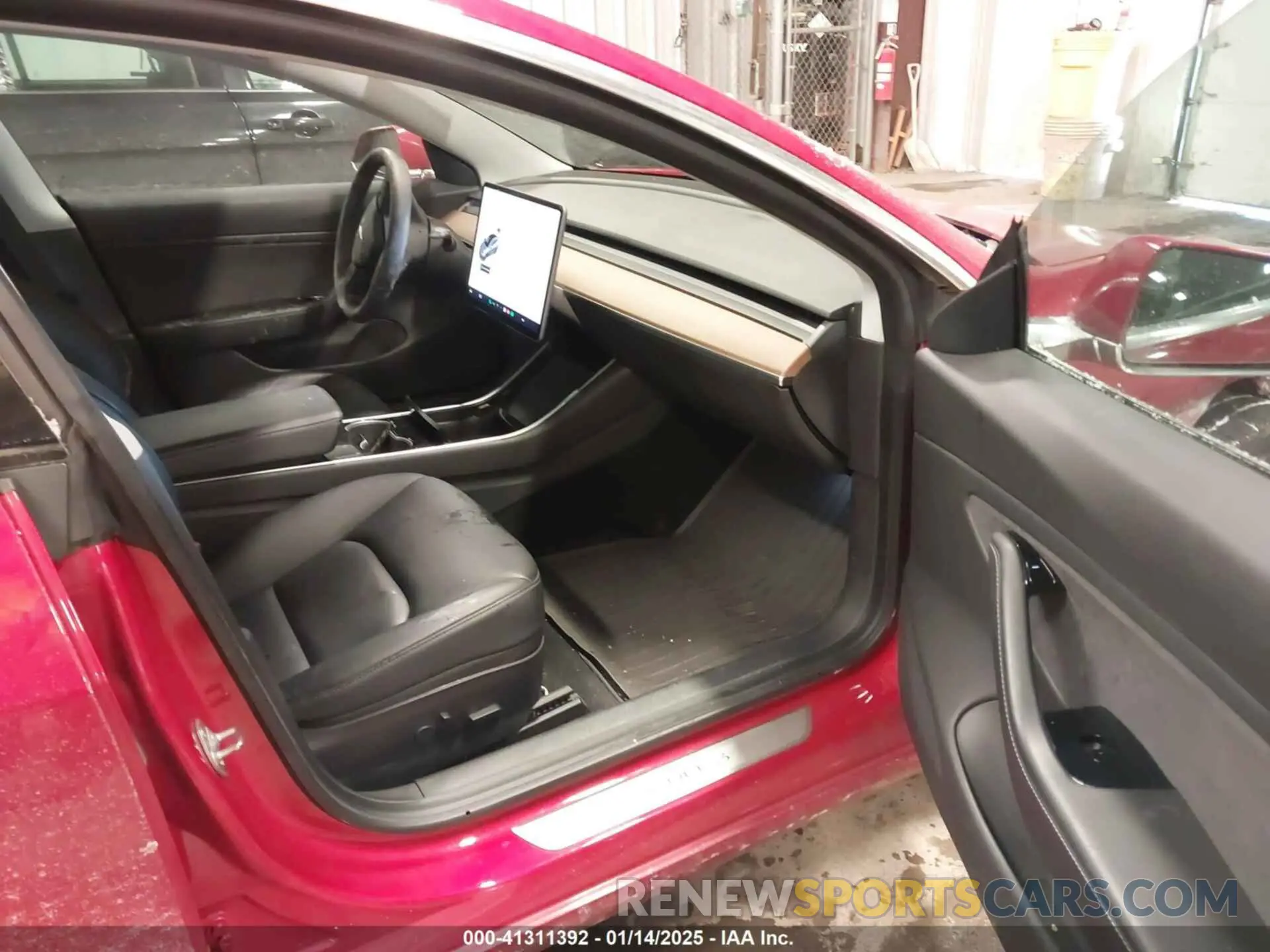 5 Photograph of a damaged car 5YJ3E1EB1LF600370 TESLA MODEL 3 2020