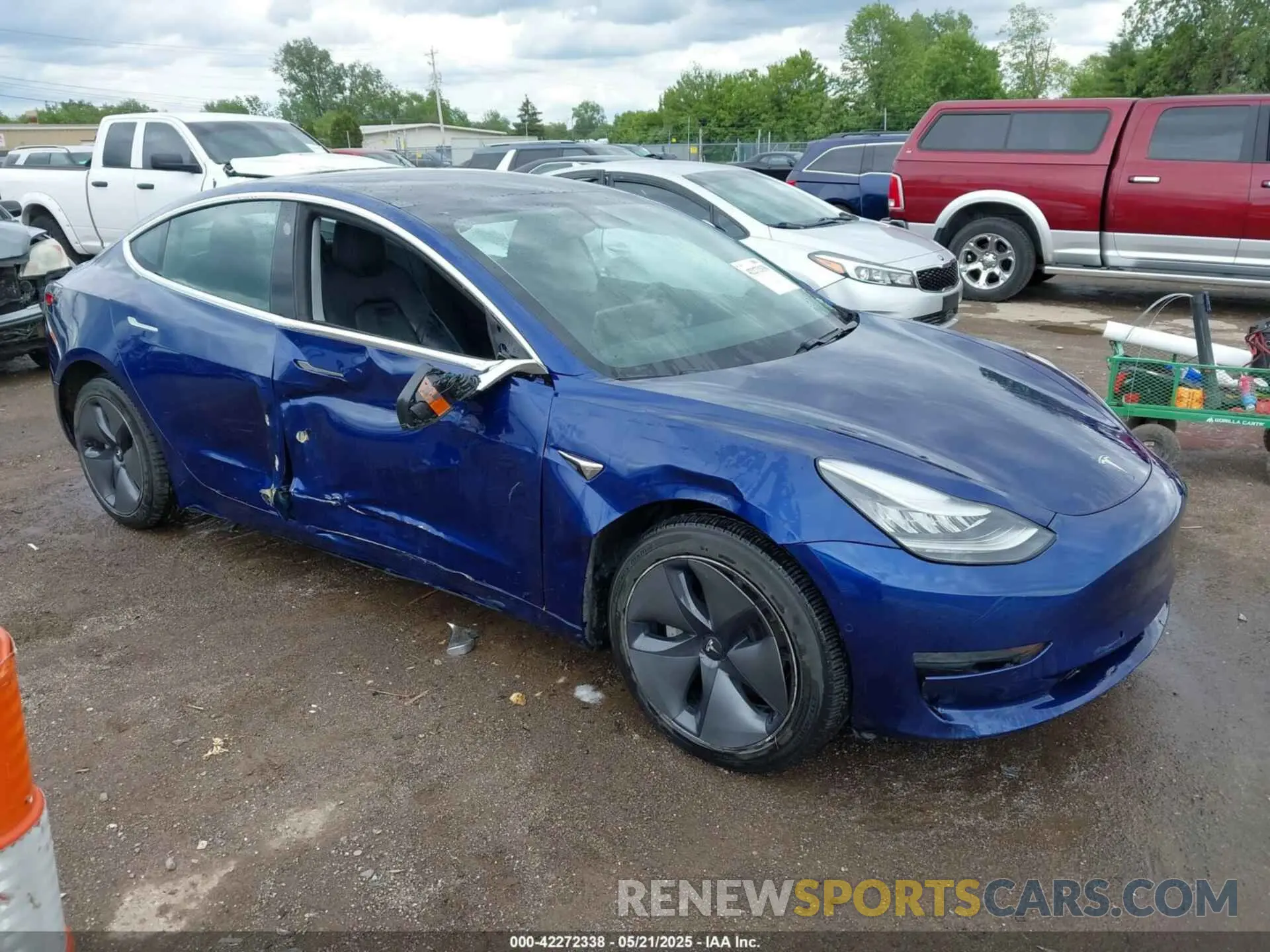 1 Фотография поврежденного автомобиля 5YJ3E1EB1LF617461 TESLA MODEL 3 2020