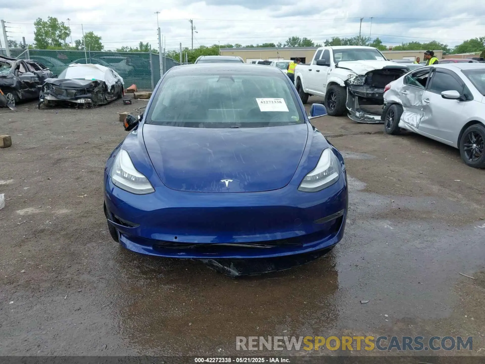 13 Фотография поврежденного автомобиля 5YJ3E1EB1LF617461 TESLA MODEL 3 2020