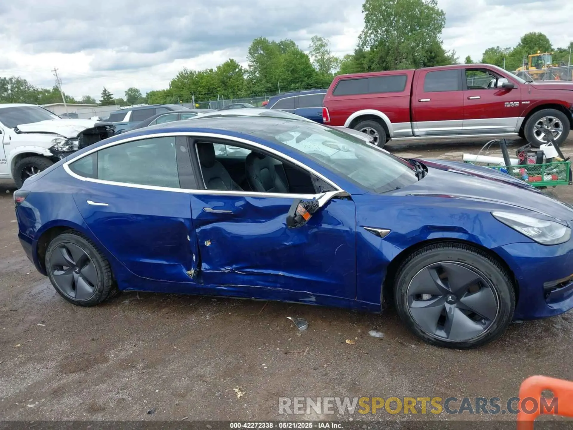14 Фотография поврежденного автомобиля 5YJ3E1EB1LF617461 TESLA MODEL 3 2020