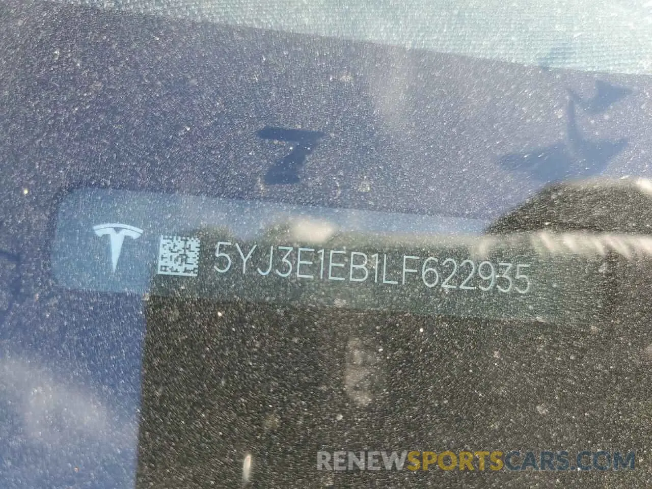 12 Photograph of a damaged car 5YJ3E1EB1LF622935 TESLA MODEL 3 2020