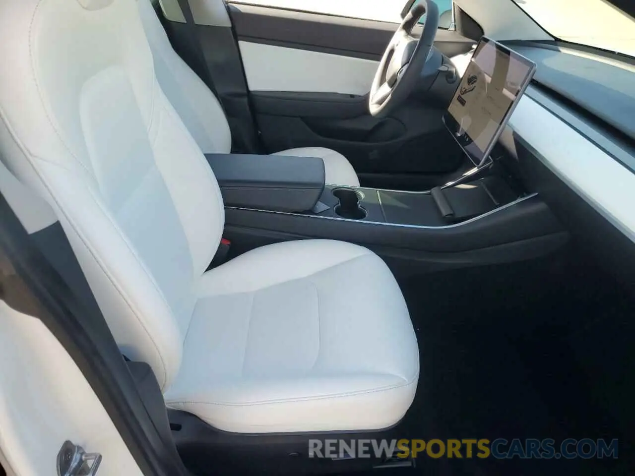 7 Photograph of a damaged car 5YJ3E1EB1LF622935 TESLA MODEL 3 2020