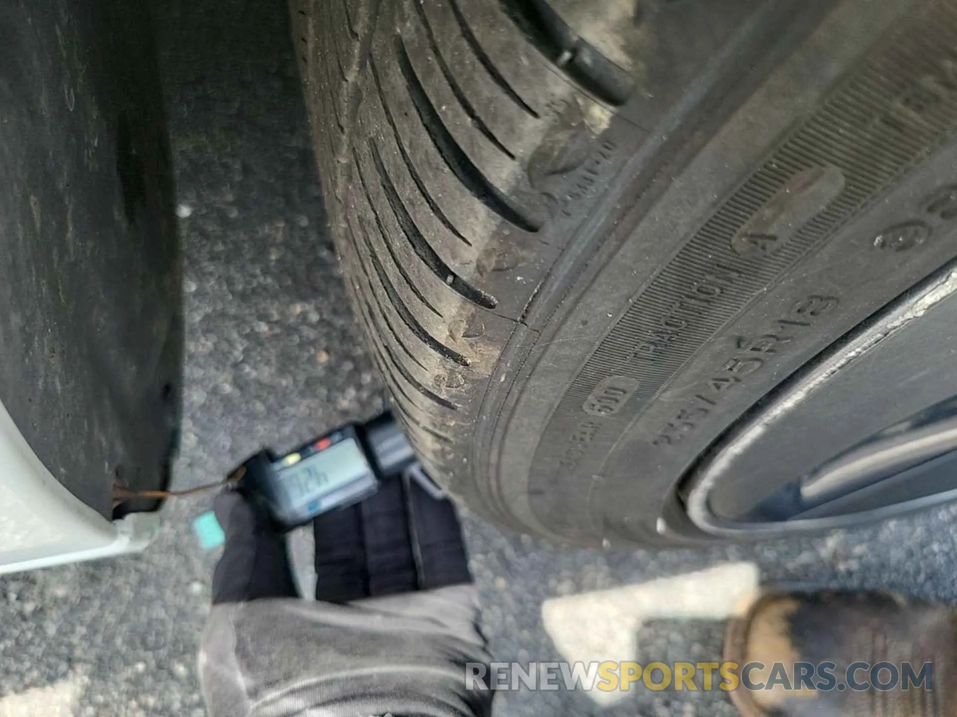 6 Photograph of a damaged car 5YJ3E1EB1LF637306 TESLA MODEL 3 2020