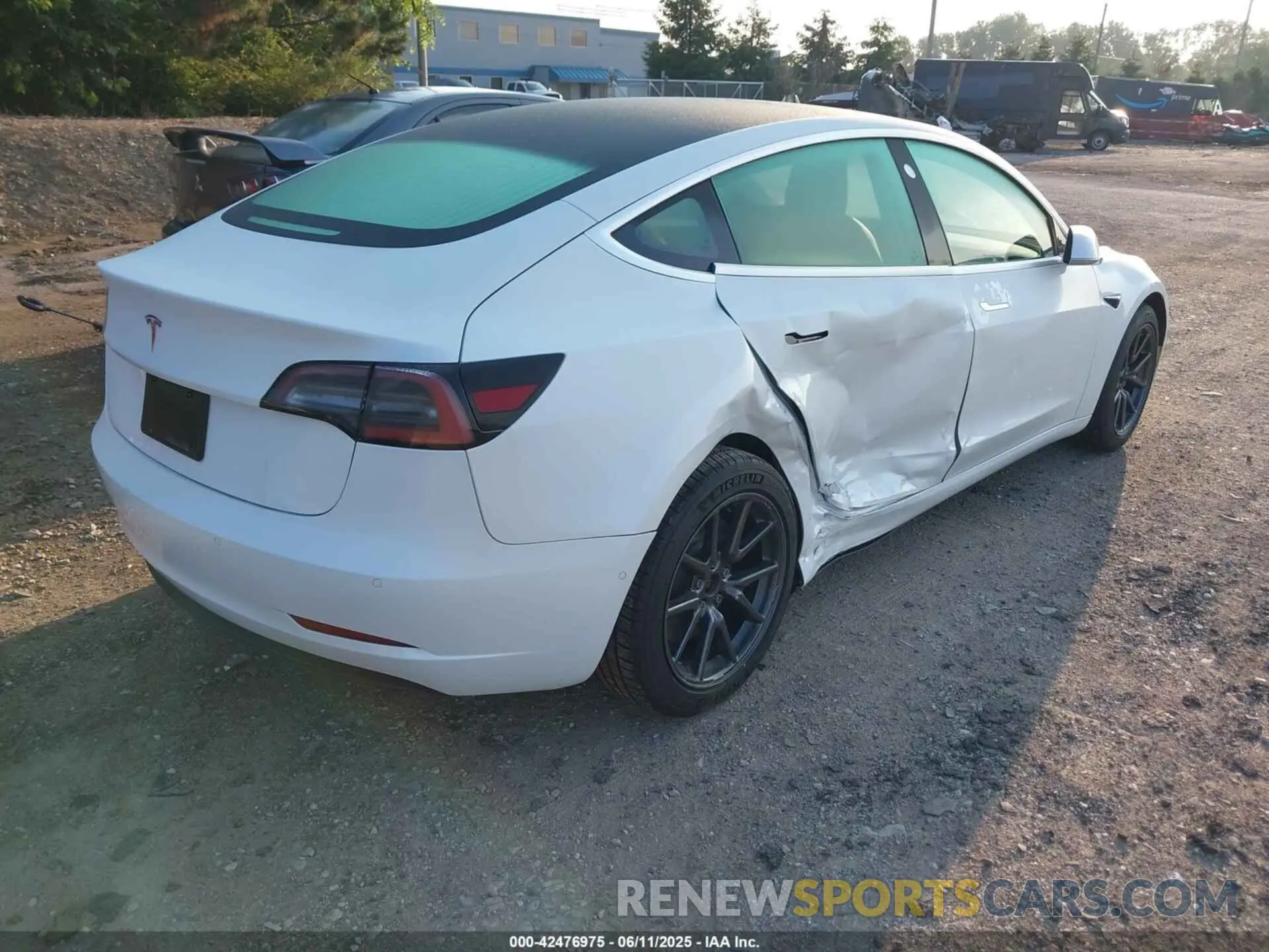 4 Photograph of a damaged car 5YJ3E1EB1LF665106 TESLA MODEL 3 2020