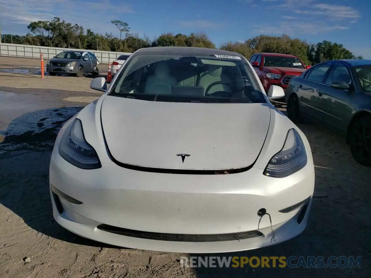 5 Photograph of a damaged car 5YJ3E1EB1LF719813 TESLA MODEL 3 2020