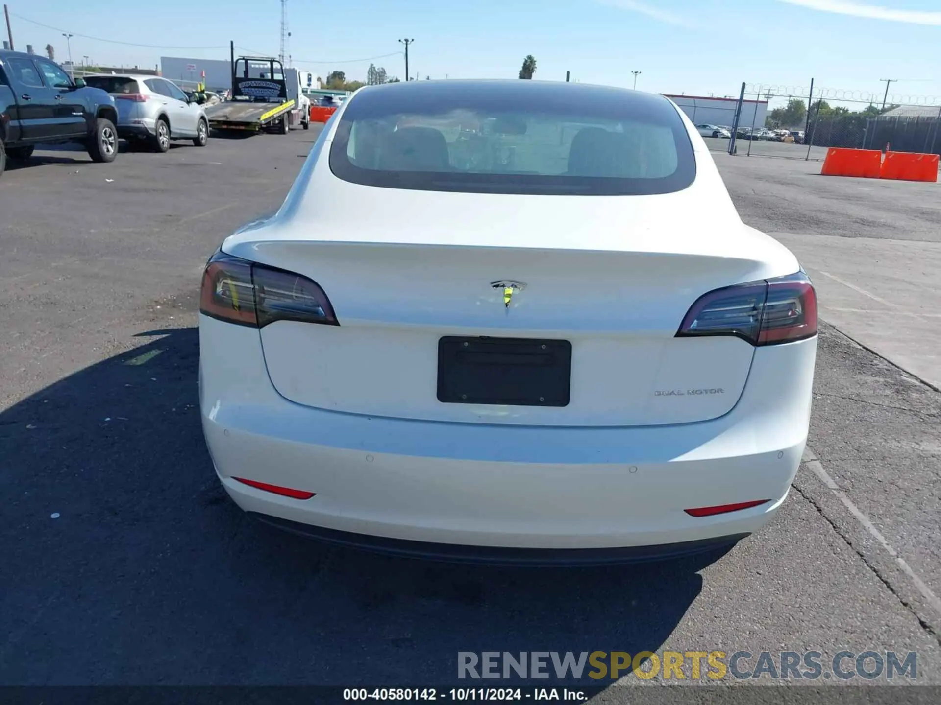 16 Photograph of a damaged car 5YJ3E1EB1LF735753 TESLA MODEL 3 2020