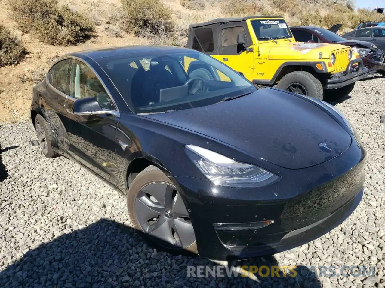 4 Photograph of a damaged car 5YJ3E1EB1LF746252 TESLA MODEL 3 2020