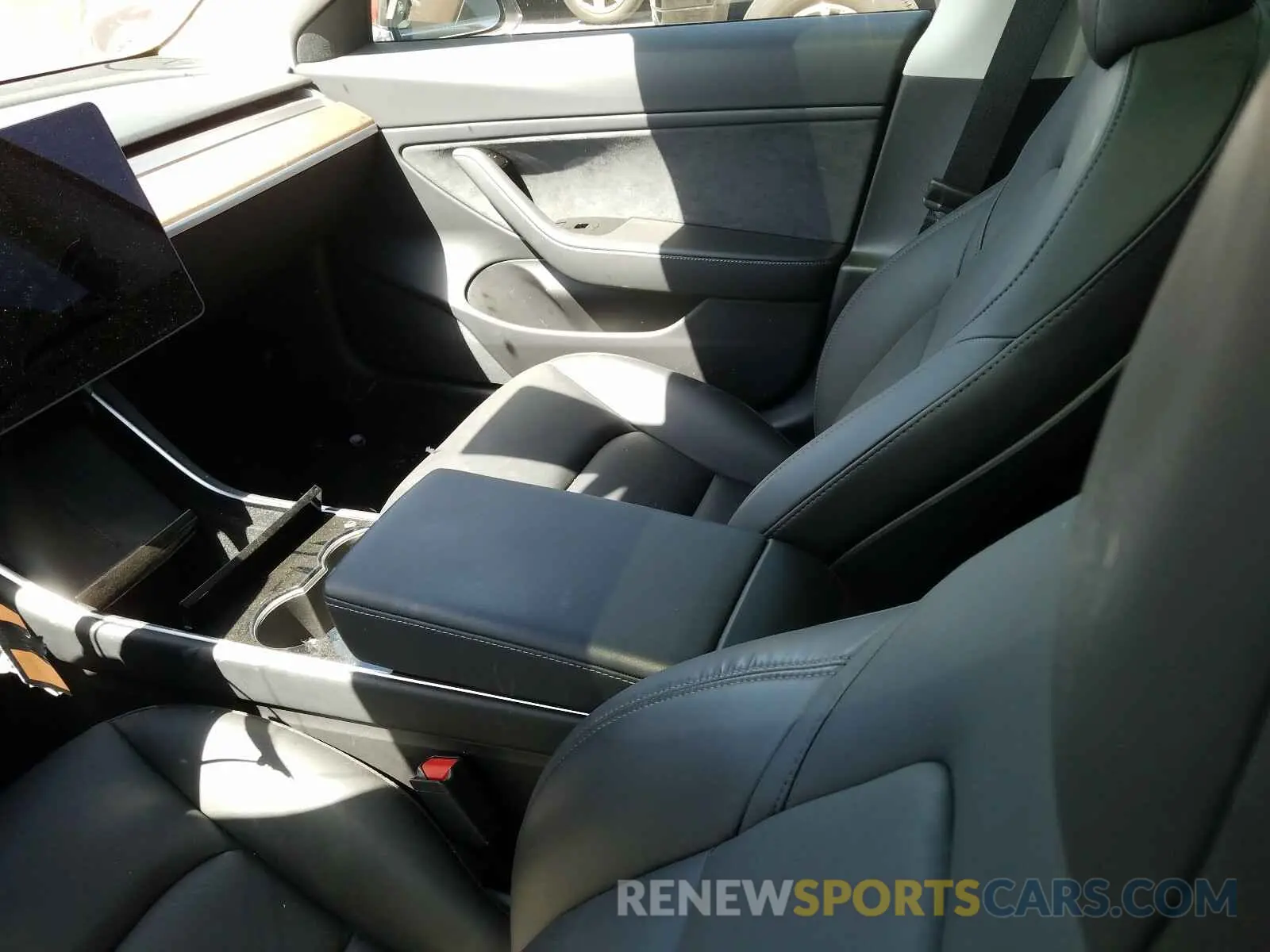 5 Photograph of a damaged car 5YJ3E1EB1LF794639 TESLA MODEL 3 2020