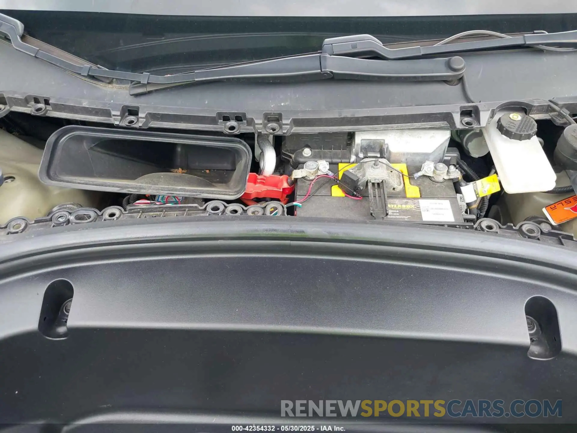 10 Фотография поврежденного автомобиля 5YJ3E1EB2LF588925 TESLA MODEL 3 2020