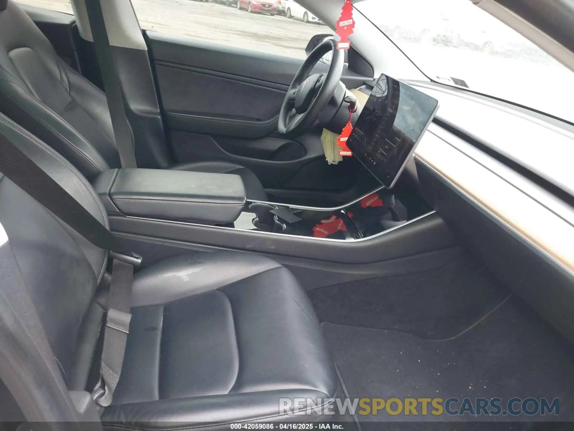 5 Photograph of a damaged car 5YJ3E1EB2LF646449 TESLA MODEL 3 2020