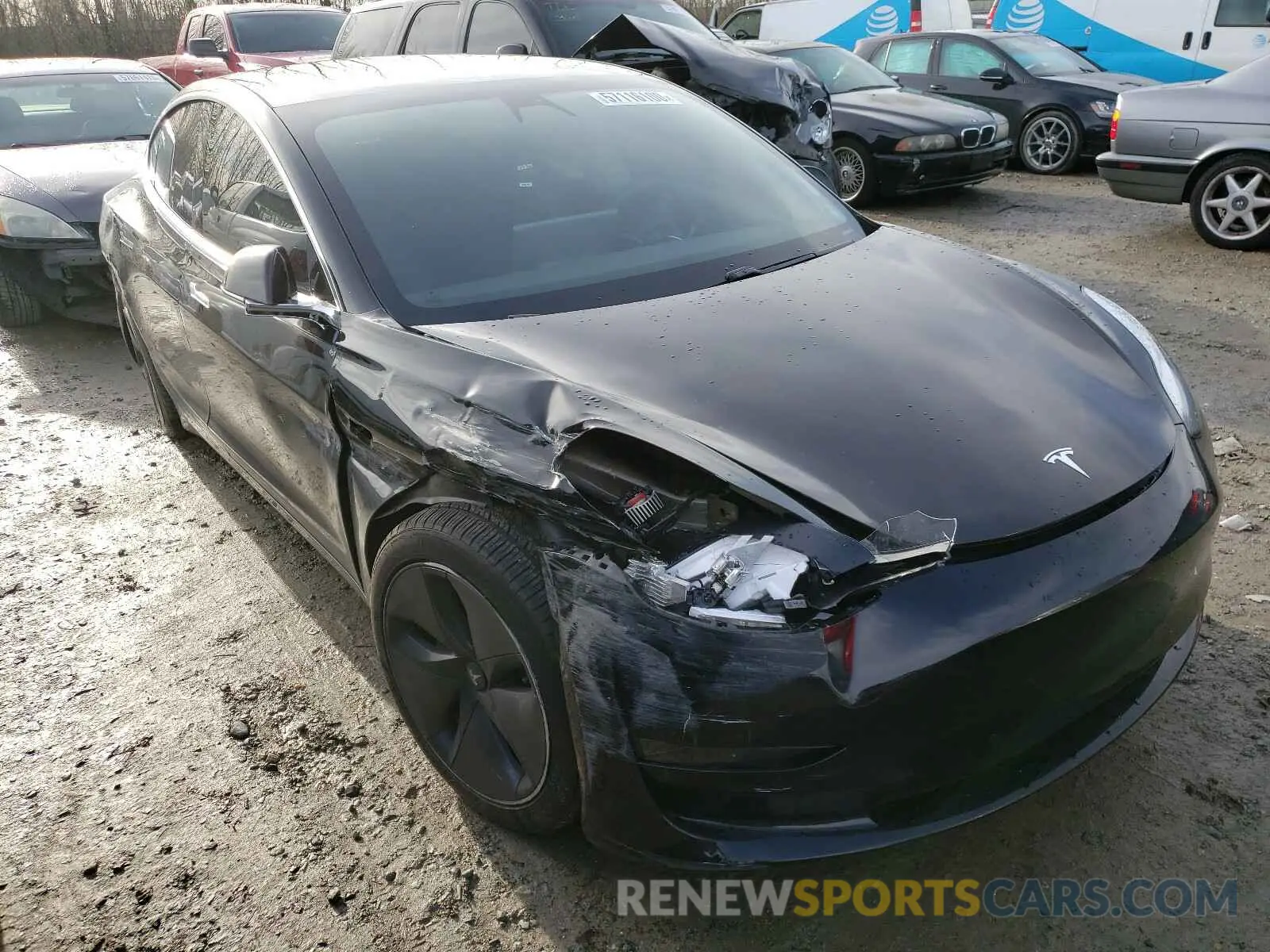 1 Photograph of a damaged car 5YJ3E1EB2LF711414 TESLA MODEL 3 2020