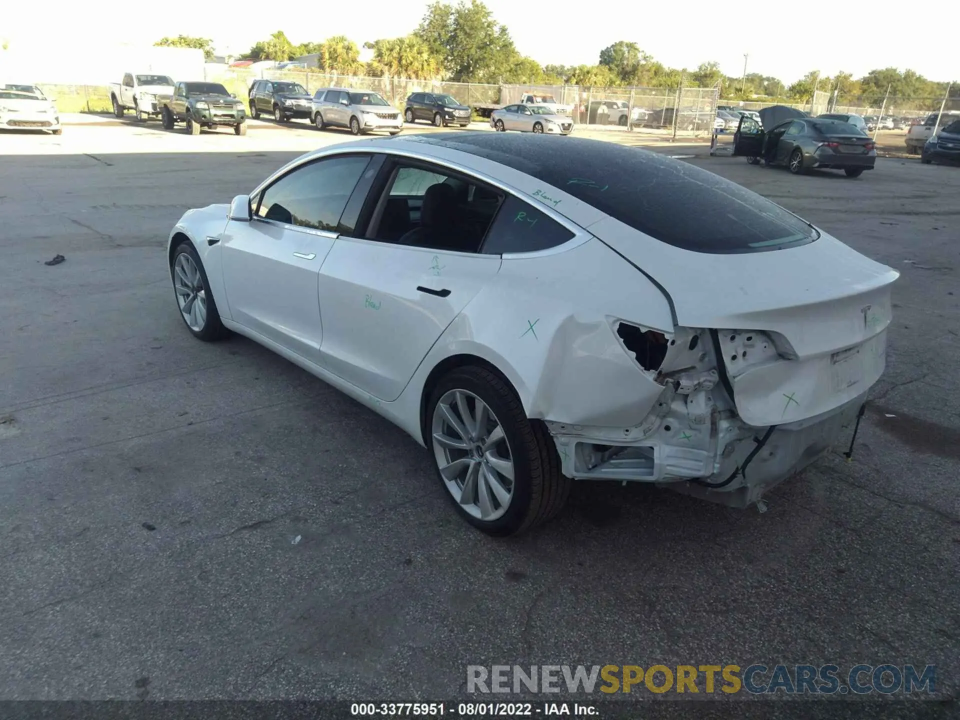 3 Photograph of a damaged car 5YJ3E1EB2LF735650 TESLA MODEL 3 2020