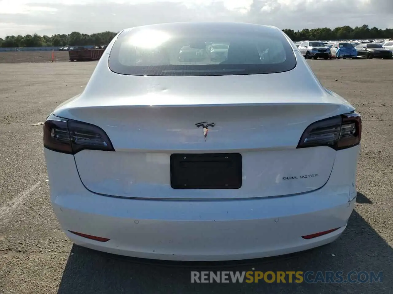 6 Photograph of a damaged car 5YJ3E1EB2LF795217 TESLA MODEL 3 2020