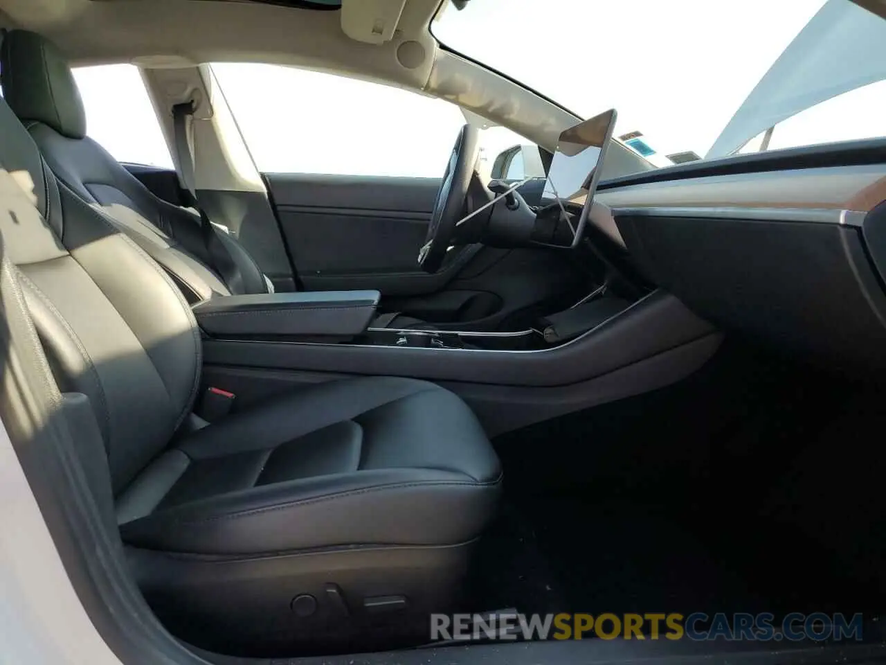 7 Photograph of a damaged car 5YJ3E1EB2LF795217 TESLA MODEL 3 2020
