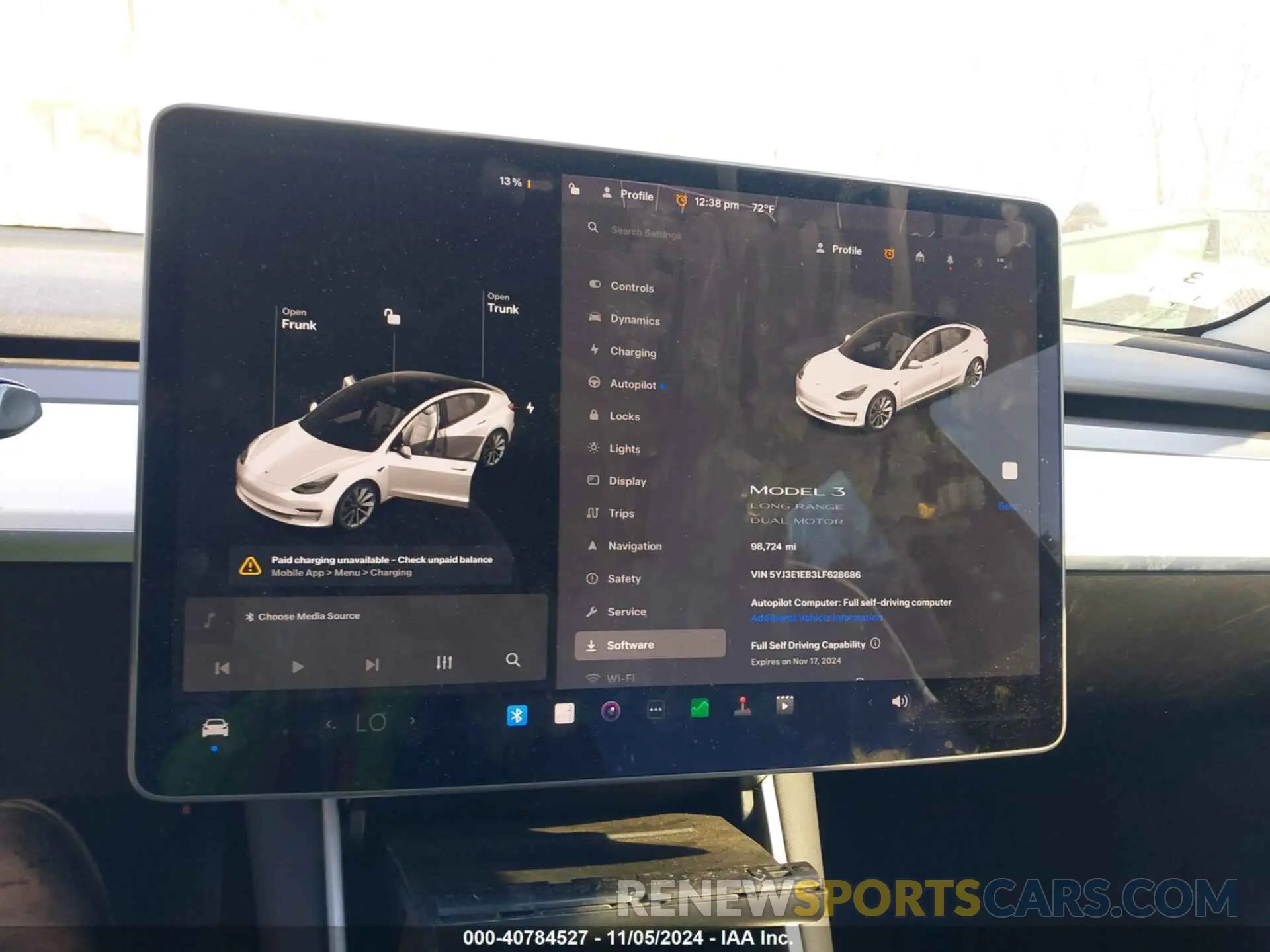 18 Photograph of a damaged car 5YJ3E1EB3LF628686 TESLA MODEL 3 2020