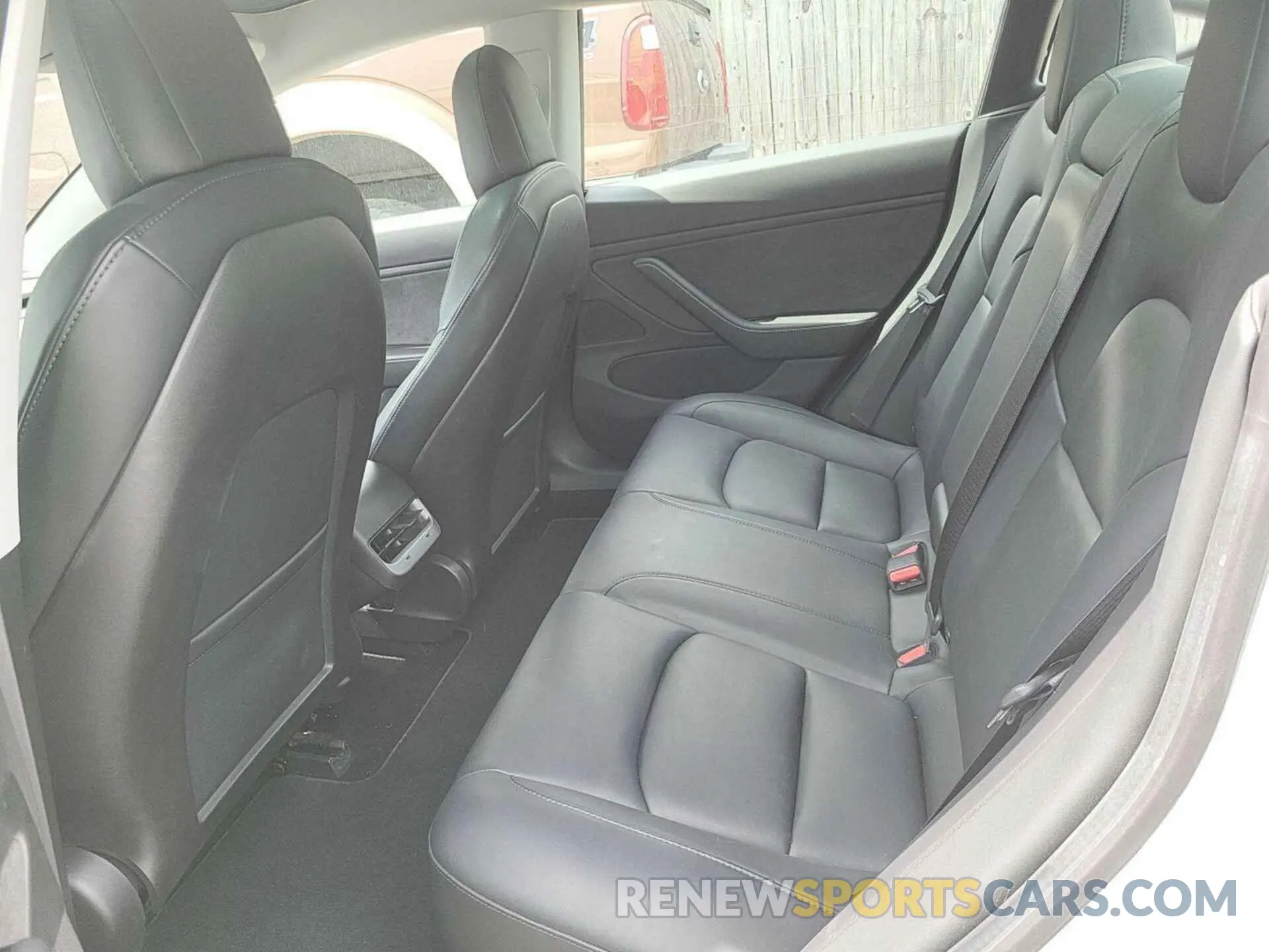 16 Photograph of a damaged car 5YJ3E1EB3LF636884 TESLA MODEL 3 2020