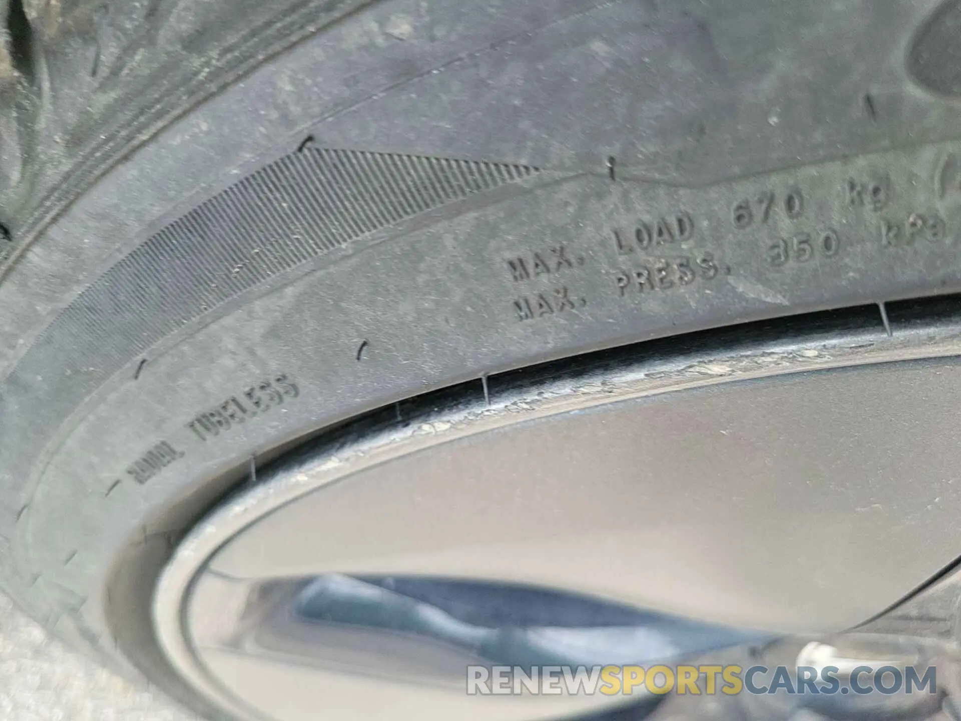 20 Photograph of a damaged car 5YJ3E1EB3LF636884 TESLA MODEL 3 2020