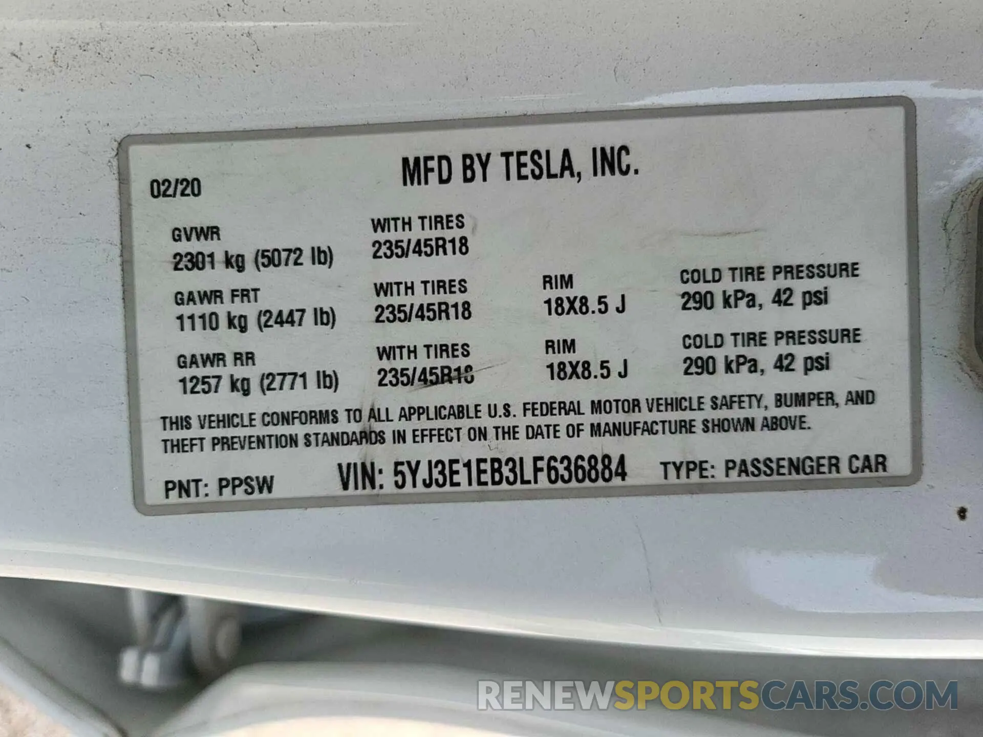 24 Photograph of a damaged car 5YJ3E1EB3LF636884 TESLA MODEL 3 2020