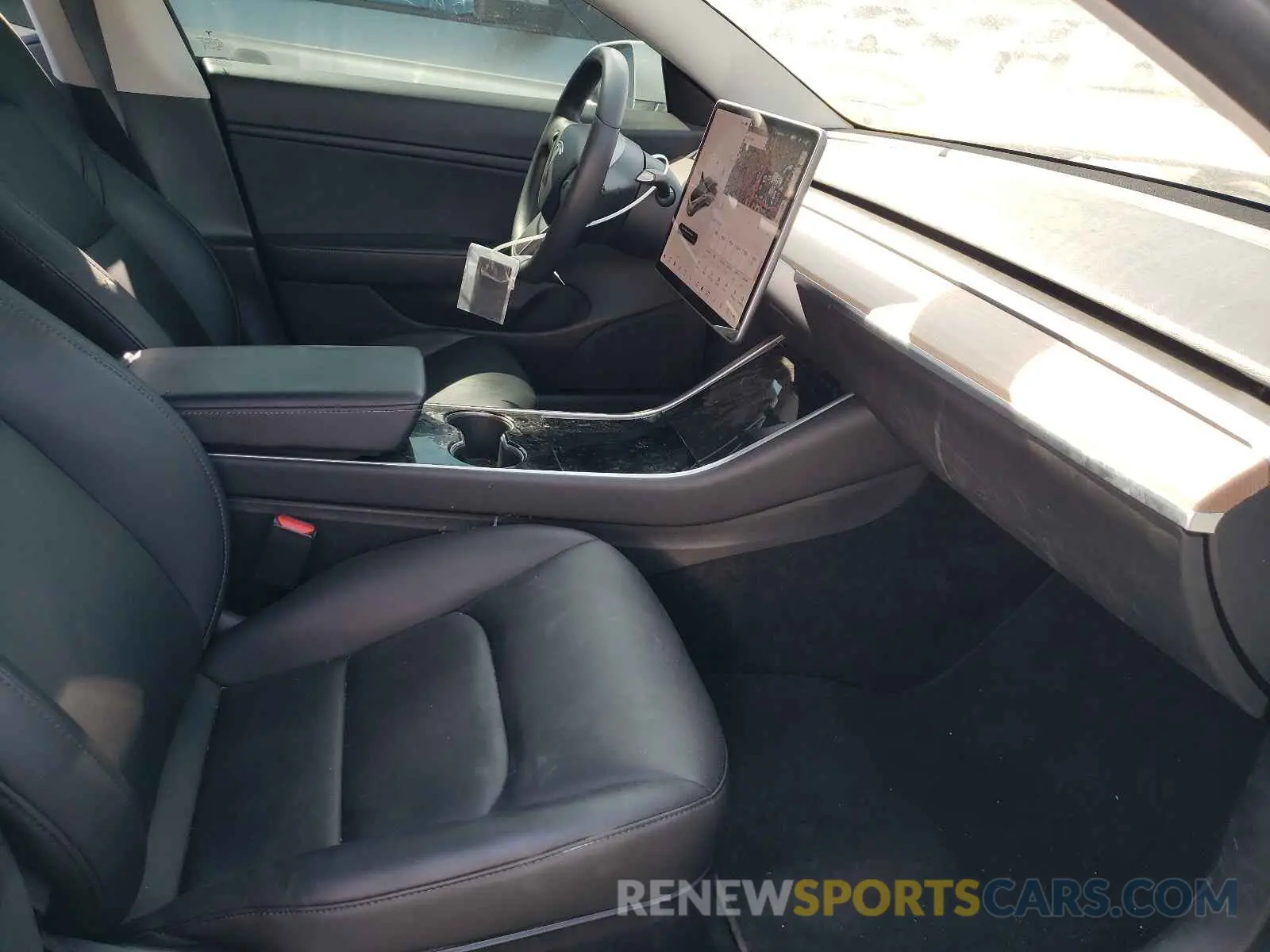 5 Photograph of a damaged car 5YJ3E1EB3LF637114 TESLA MODEL 3 2020