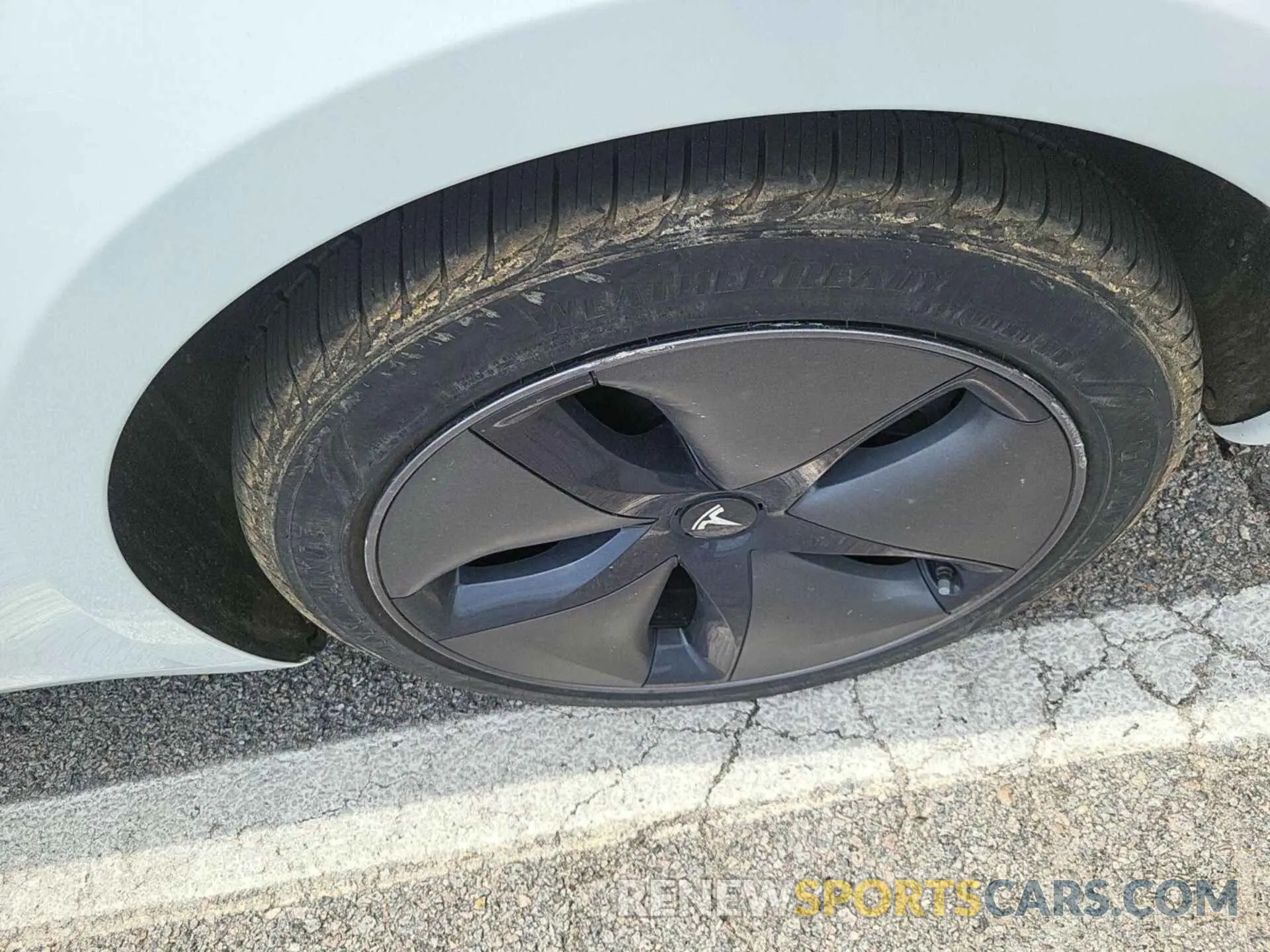 15 Photograph of a damaged car 5YJ3E1EB3LF637226 TESLA MODEL 3 2020