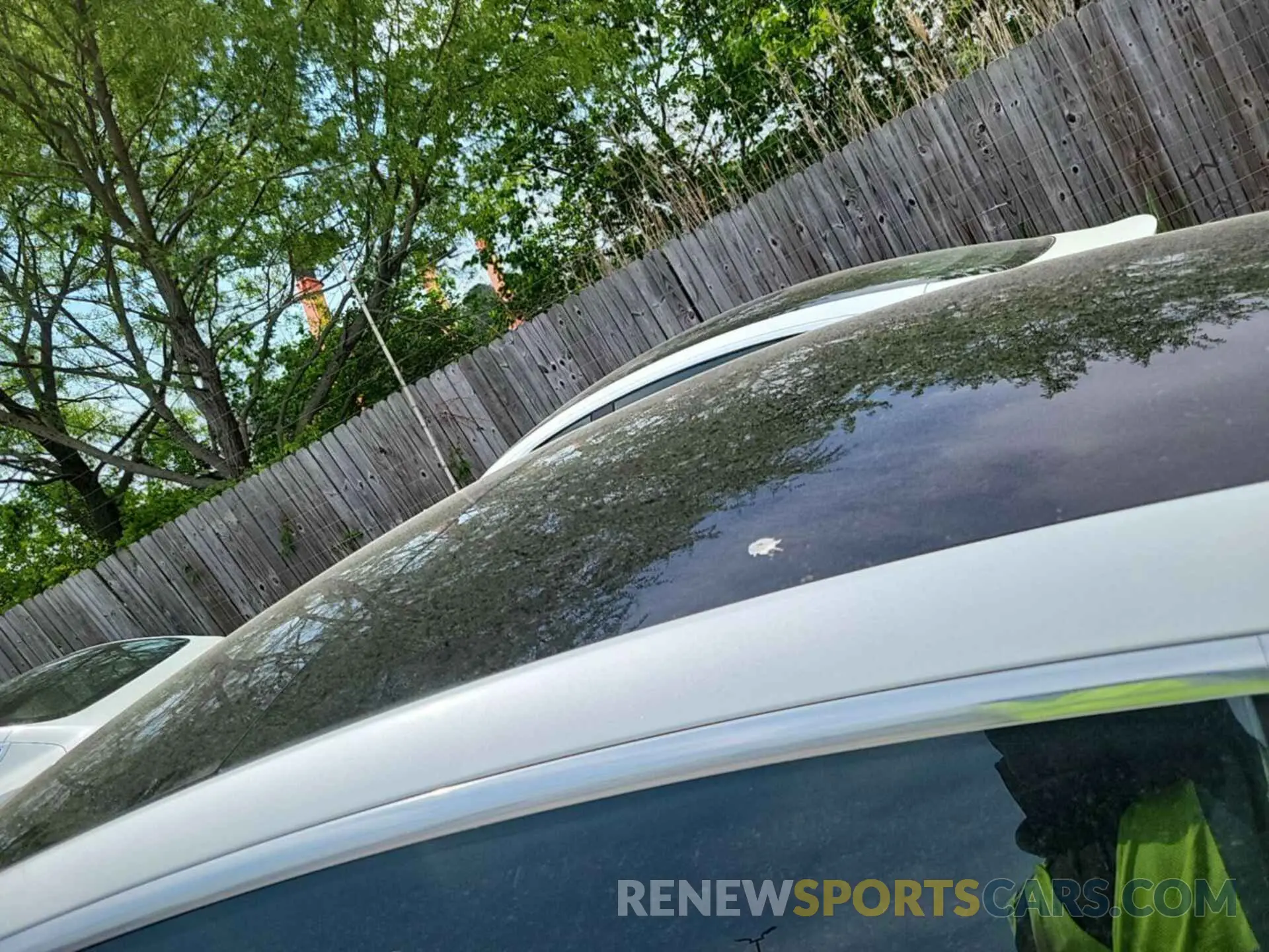 31 Photograph of a damaged car 5YJ3E1EB3LF637226 TESLA MODEL 3 2020