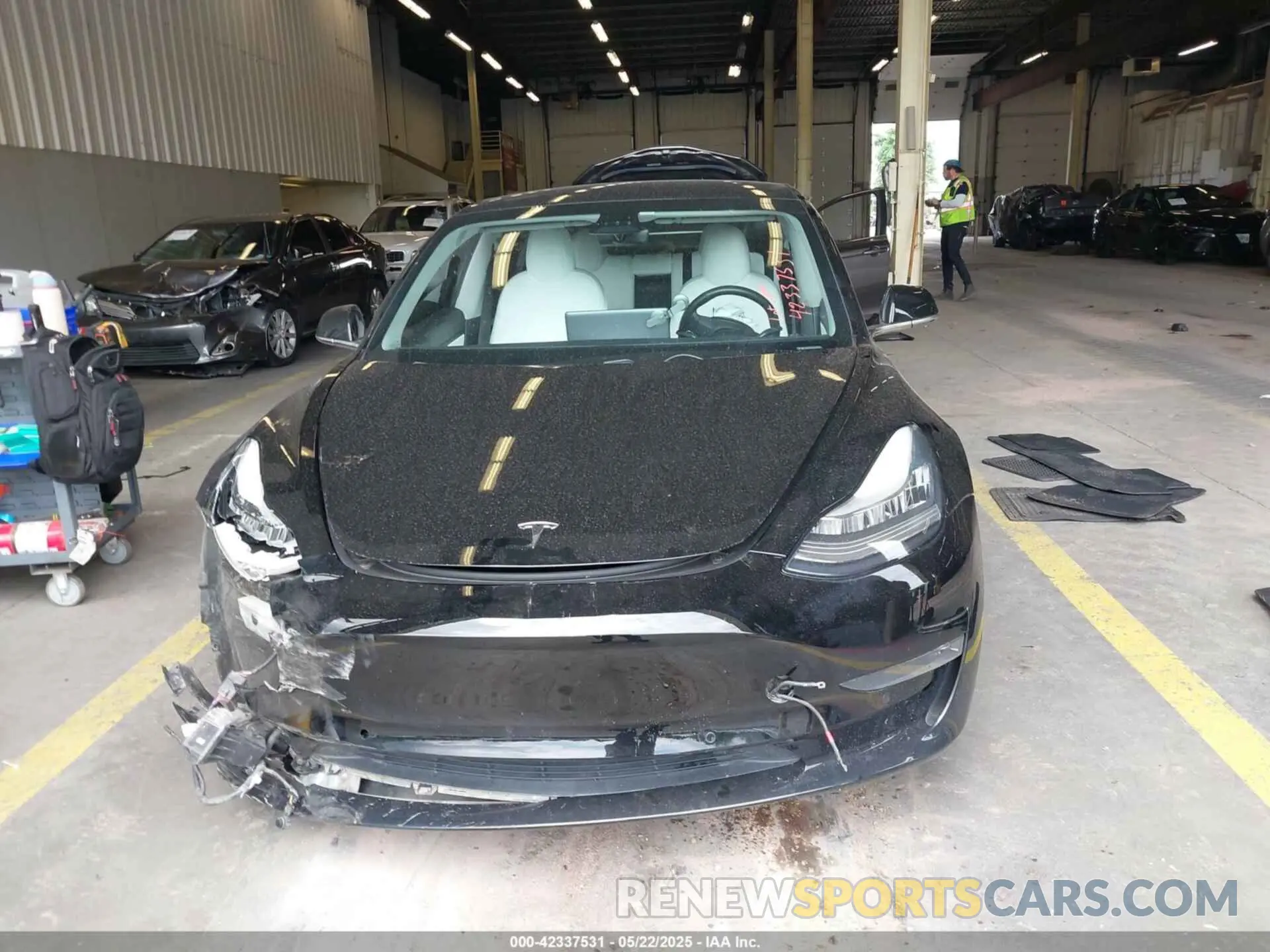 12 Фотография поврежденного автомобиля 5YJ3E1EB3LF639980 TESLA MODEL 3 2020