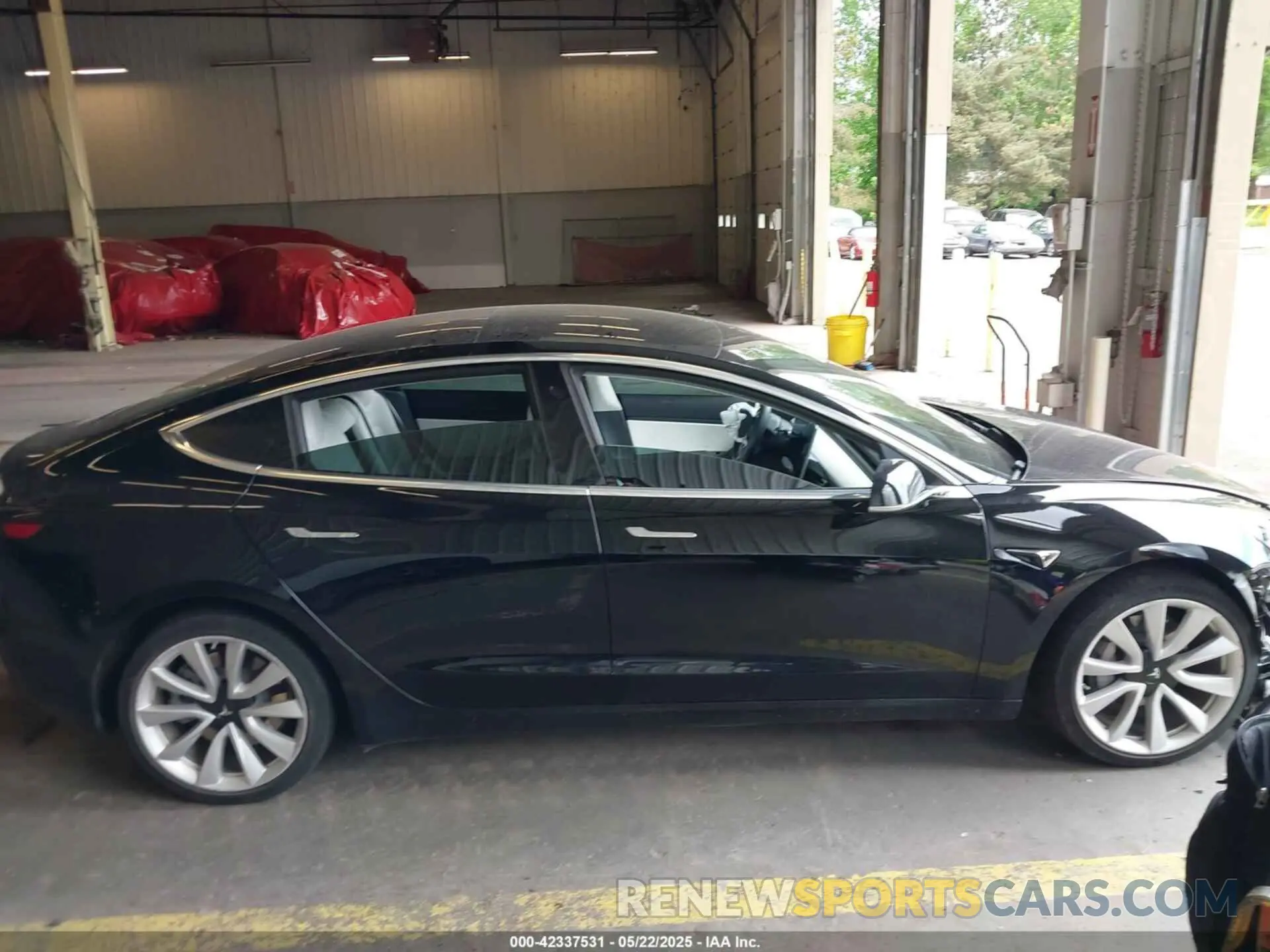 13 Фотография поврежденного автомобиля 5YJ3E1EB3LF639980 TESLA MODEL 3 2020