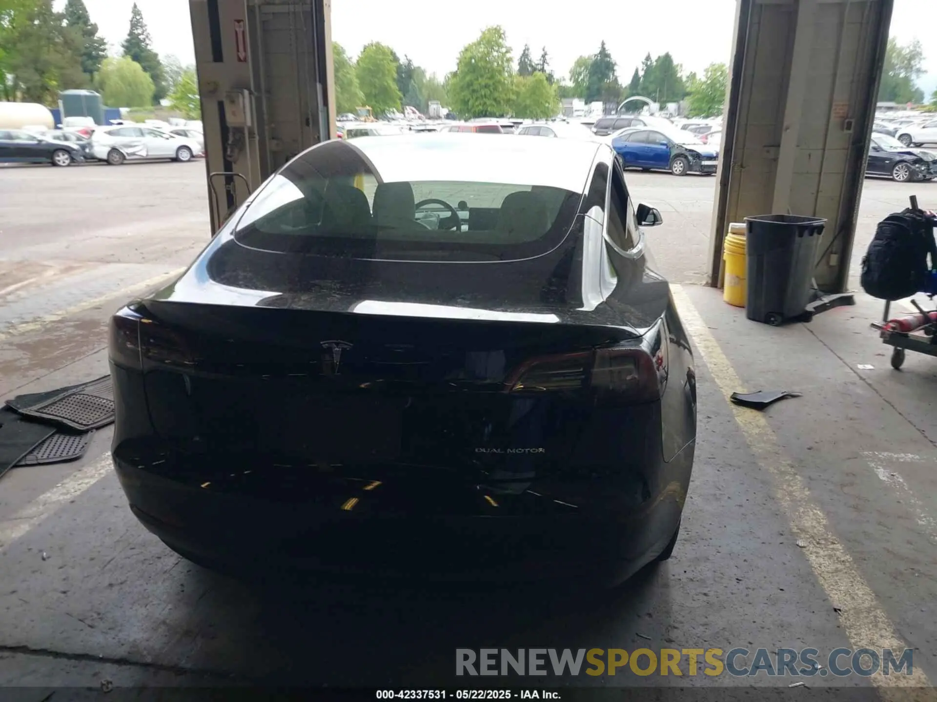 16 Фотография поврежденного автомобиля 5YJ3E1EB3LF639980 TESLA MODEL 3 2020