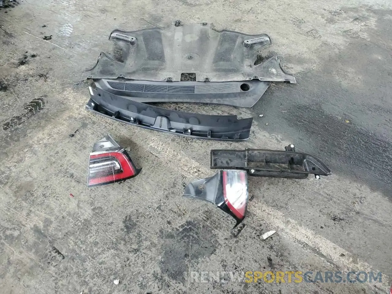 12 Photograph of a damaged car 5YJ3E1EB3LF646301 TESLA MODEL 3 2020