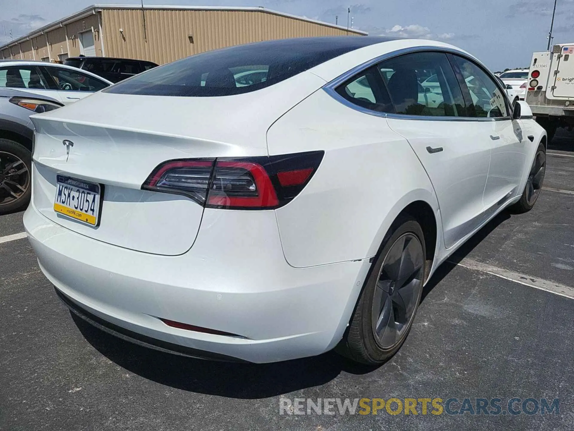 17 Фотография поврежденного автомобиля 5YJ3E1EB3LF646315 TESLA MODEL 3 2020