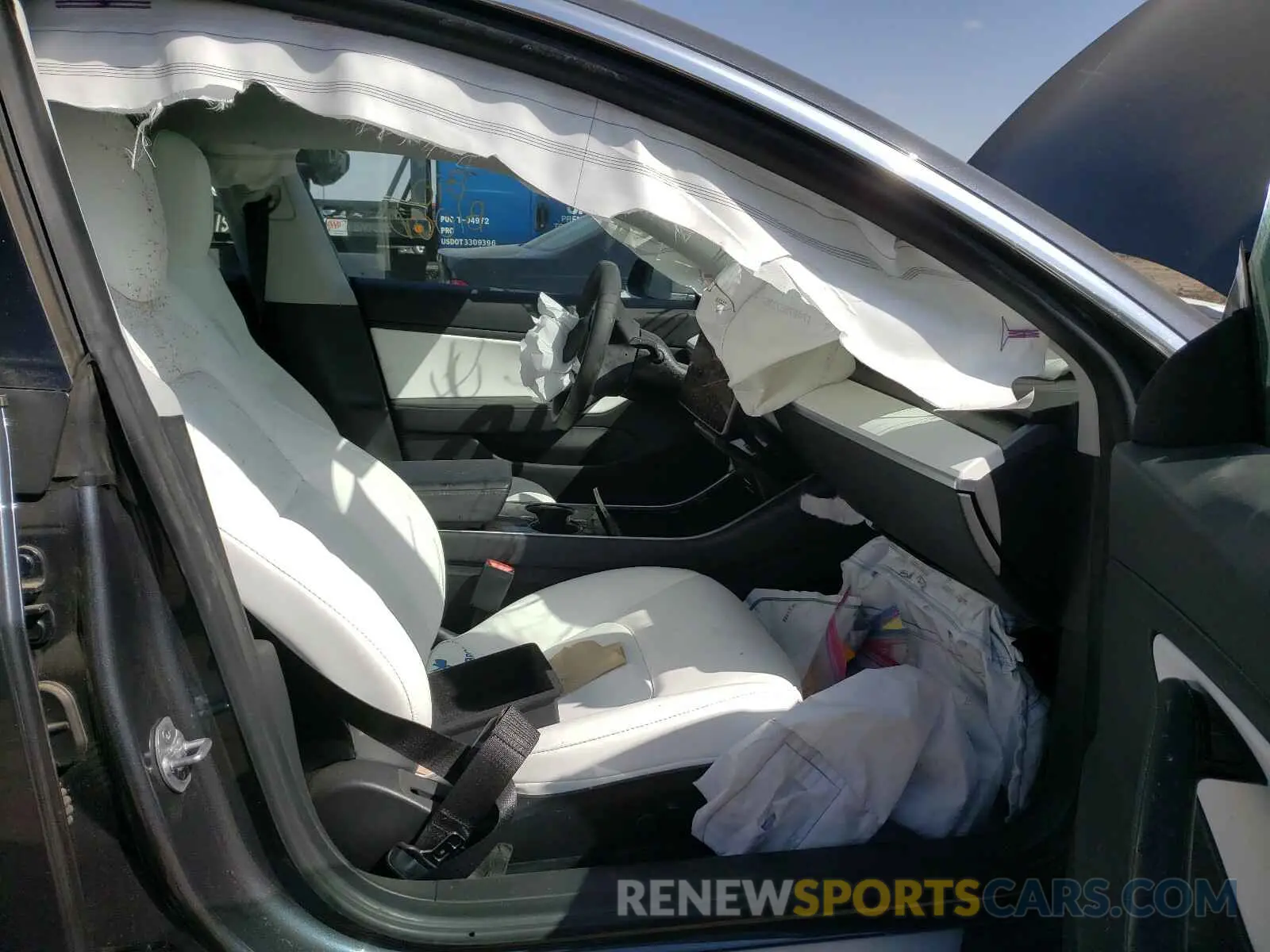 5 Photograph of a damaged car 5YJ3E1EB3LF651384 TESLA MODEL 3 2020