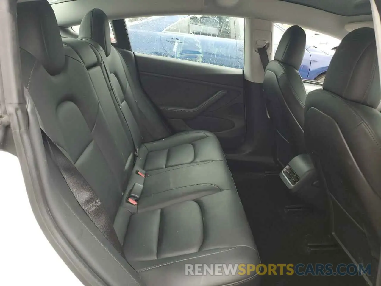 10 Photograph of a damaged car 5YJ3E1EB3LF667522 TESLA MODEL 3 2020