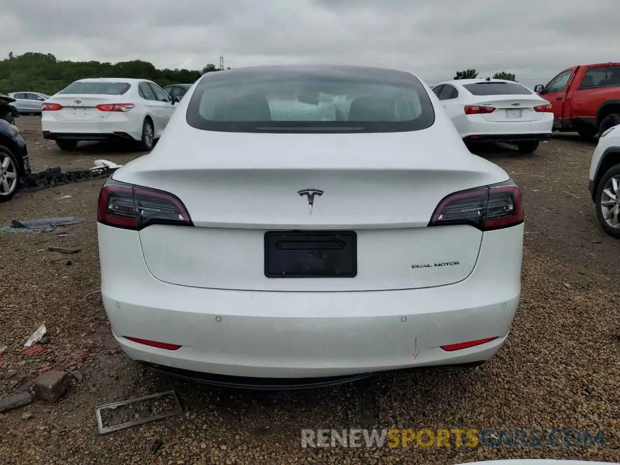6 Photograph of a damaged car 5YJ3E1EB3LF667522 TESLA MODEL 3 2020