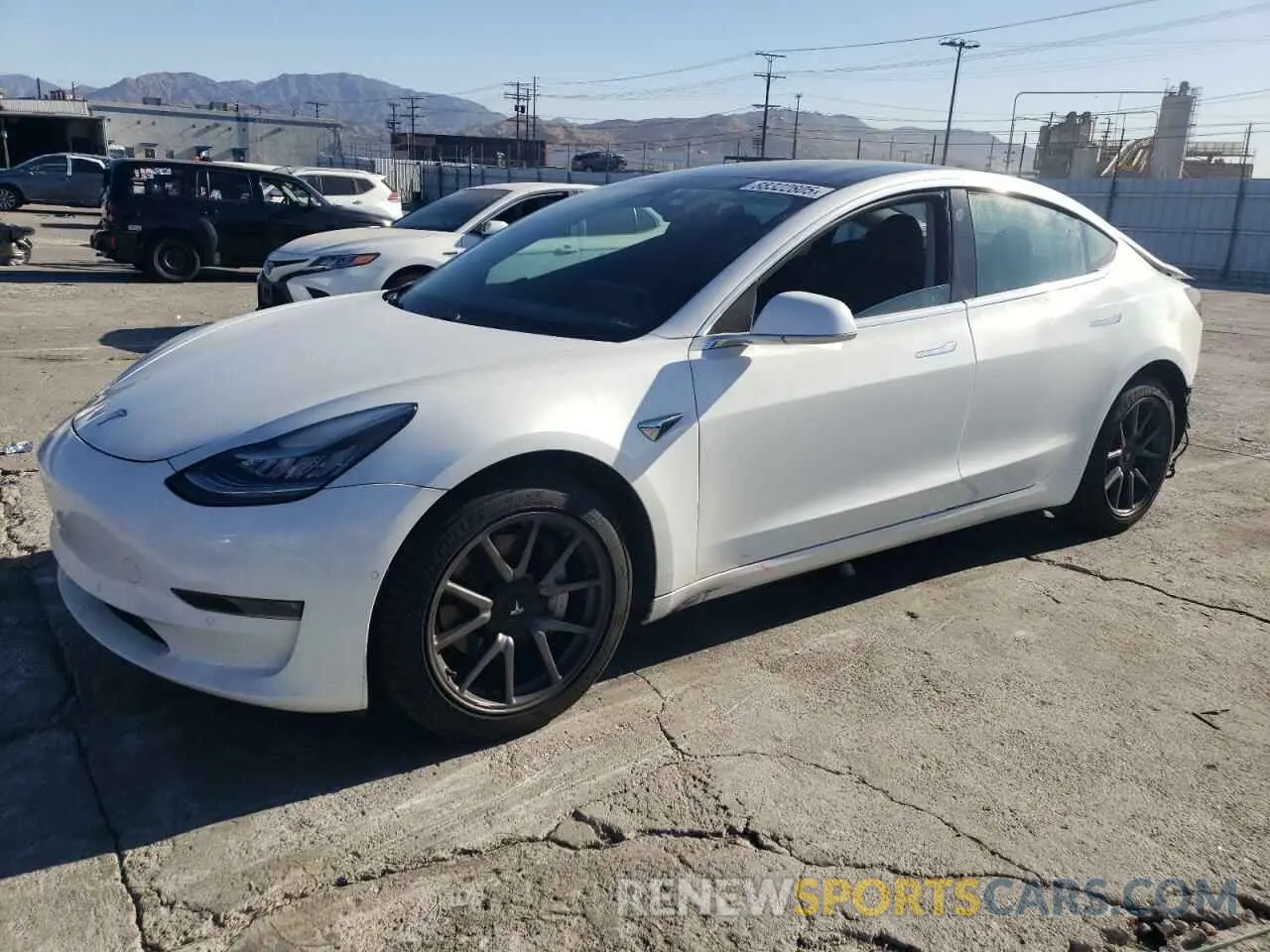 1 Photograph of a damaged car 5YJ3E1EB3LF711311 TESLA MODEL 3 2020