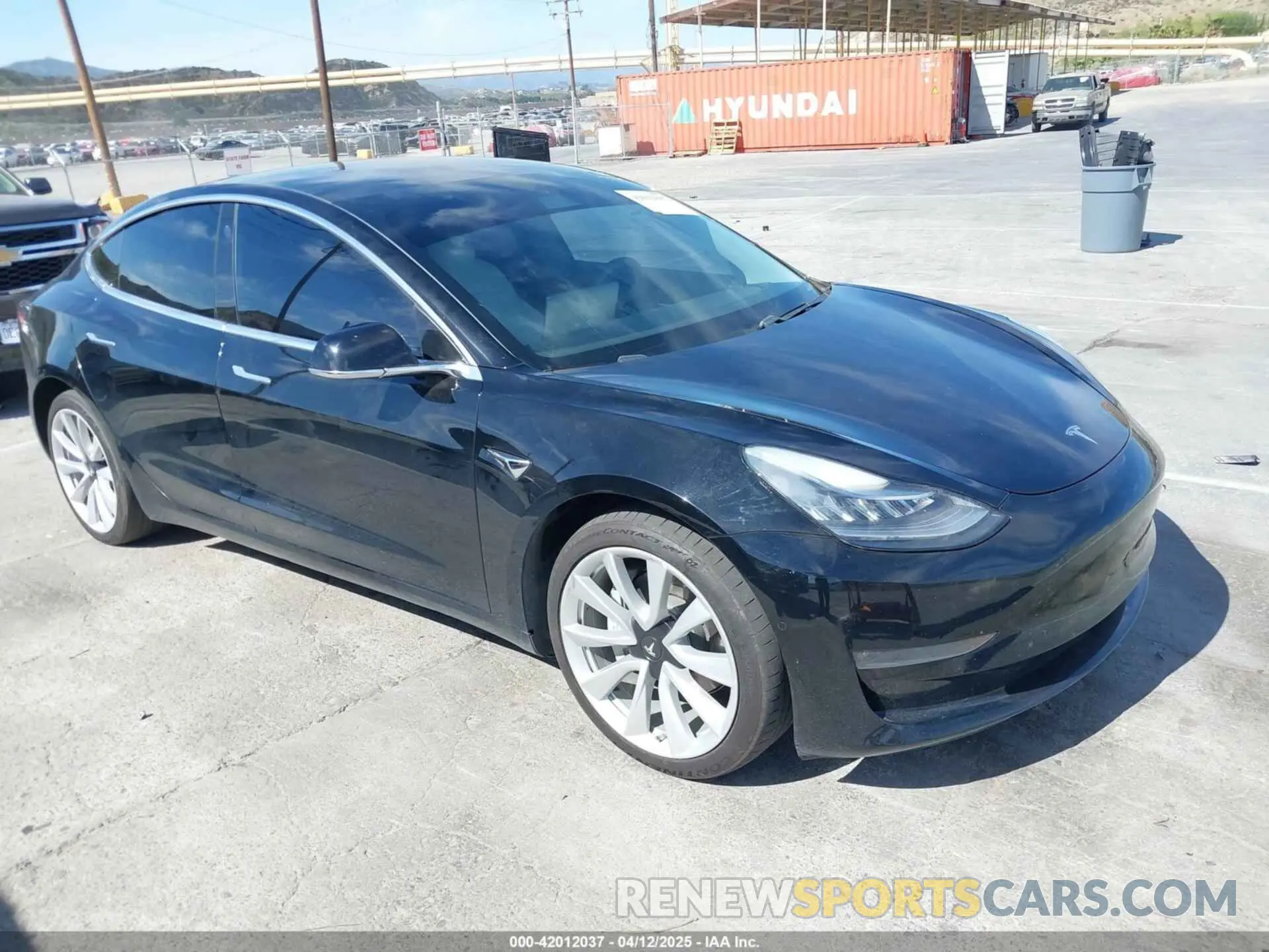 1 Фотография поврежденного автомобиля 5YJ3E1EB3LF801820 TESLA MODEL 3 2020